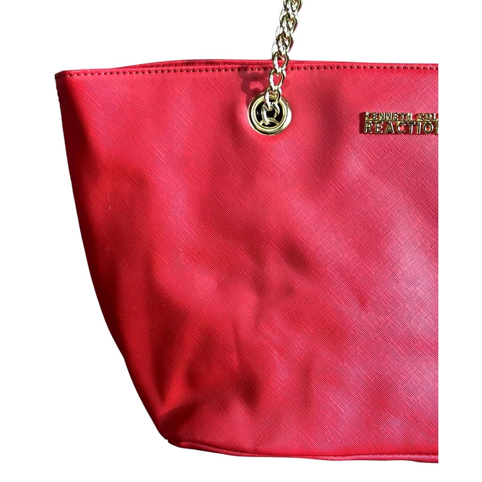 Kenneth Cole KENNETH COLE REACTION Red Shoulder Hand Bag Women's Purse Chain Handles Tote Size ONE SIZE - 4 Thumbnail