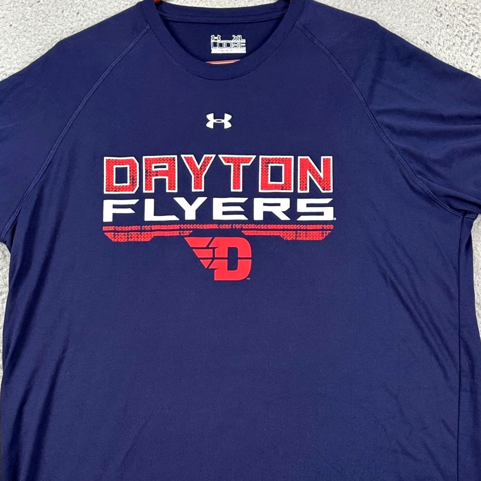 Under Armour Under Armour Dayton Flyers Heat Gear Mens XL Loose Fit T Shirt Crewneck Blue Size US XL / EU 56 / 4 - 2 Thumbnail