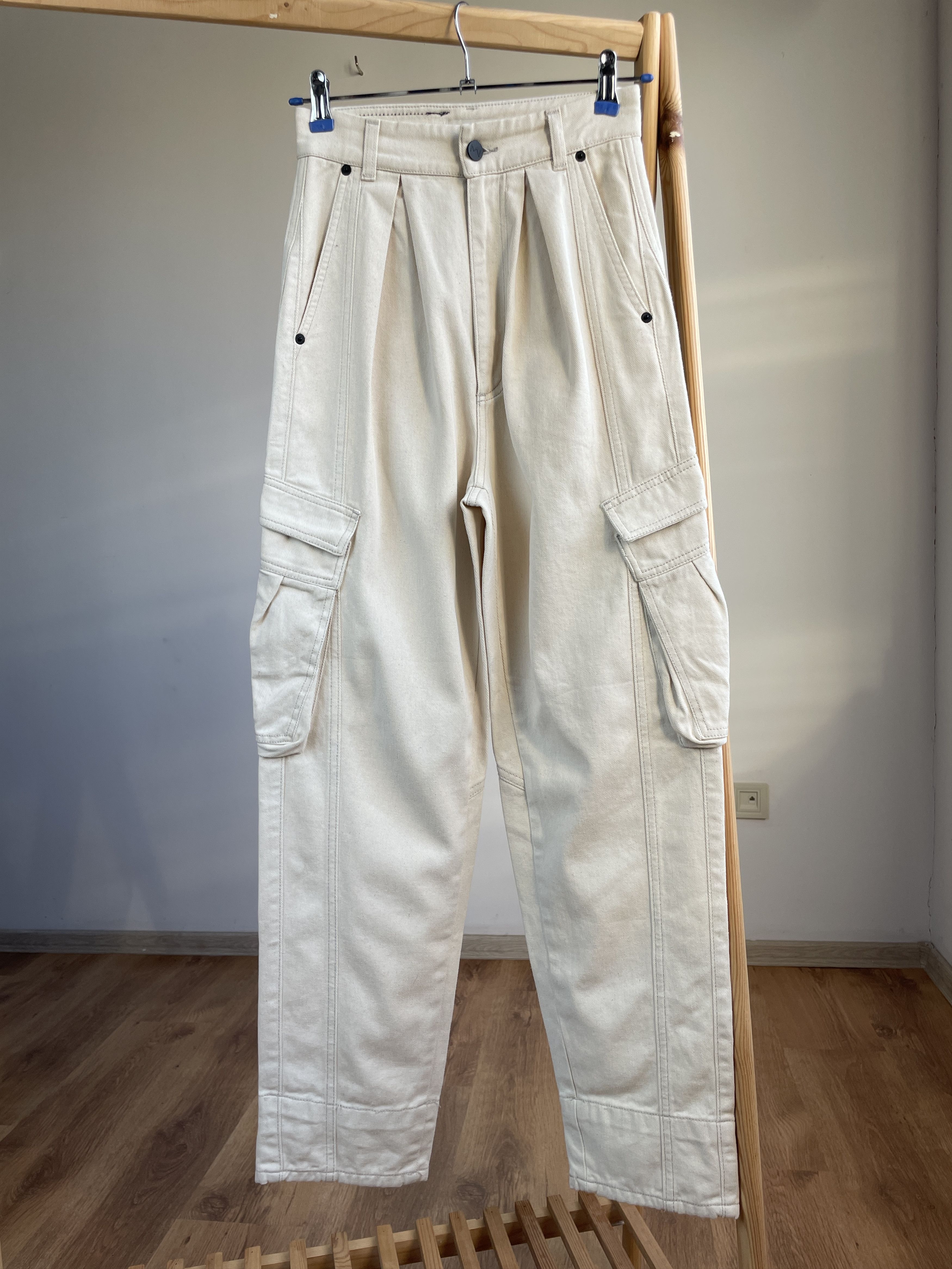 Other The Mannei Plana Ivory Womens Cargo Jeans Size US4/UK6/IT38 Size 27" / US 4 / IT 40 - 1 Thumbnail
