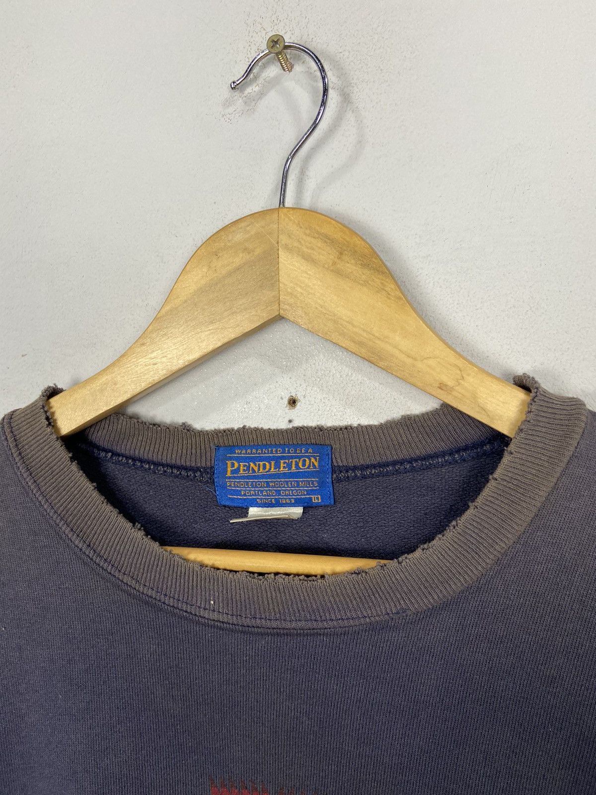 Pendleton × Vintage Vintage Pendleton Distressed Sweatshirt Size US L / EU 52-54 / 3 - 8 Thumbnail