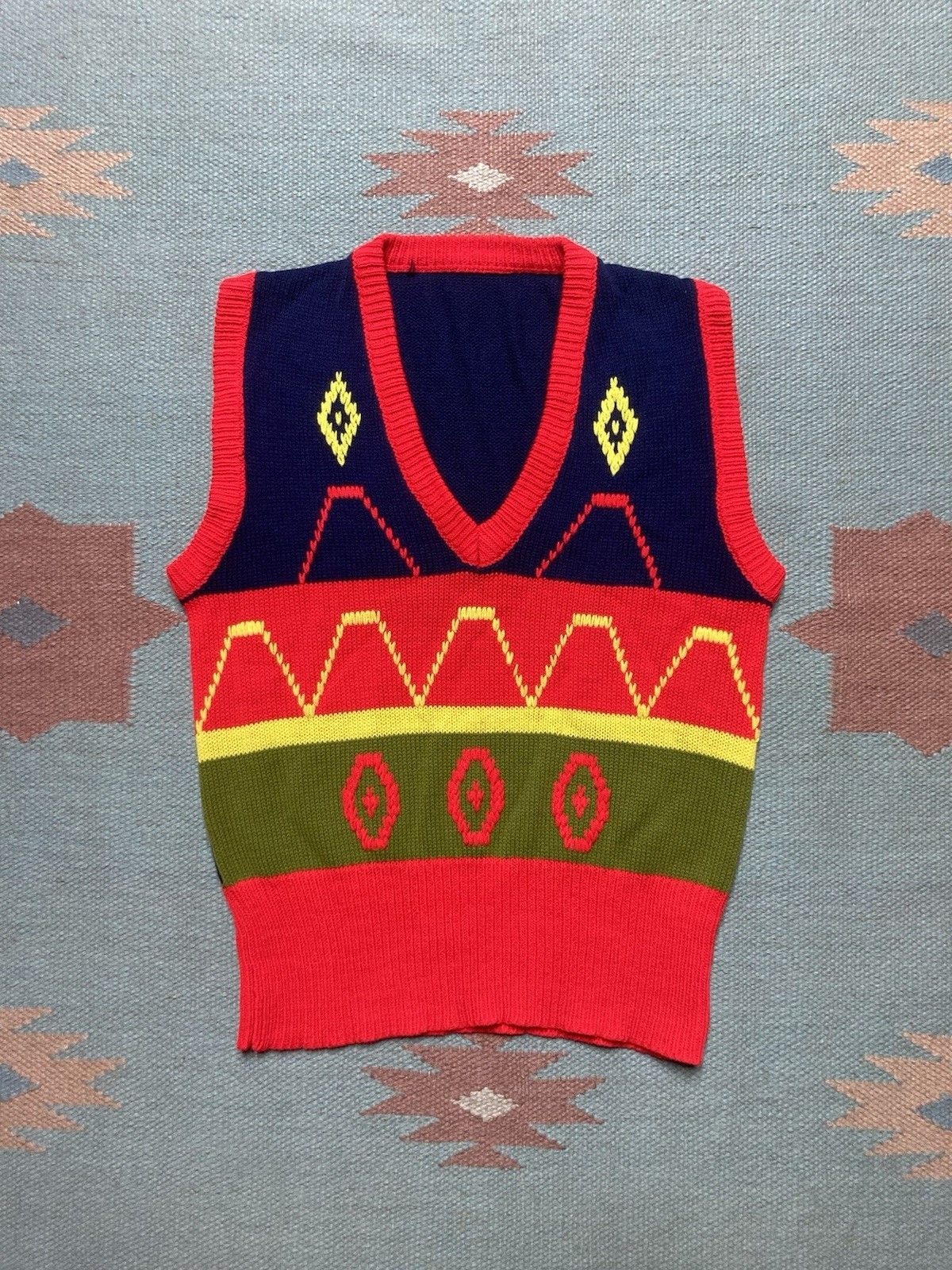 Vintage 80s acrylic knit sweater vest diamond geomet striped women M Size M / US 6-8 / IT 42-44 - 1 Thumbnail