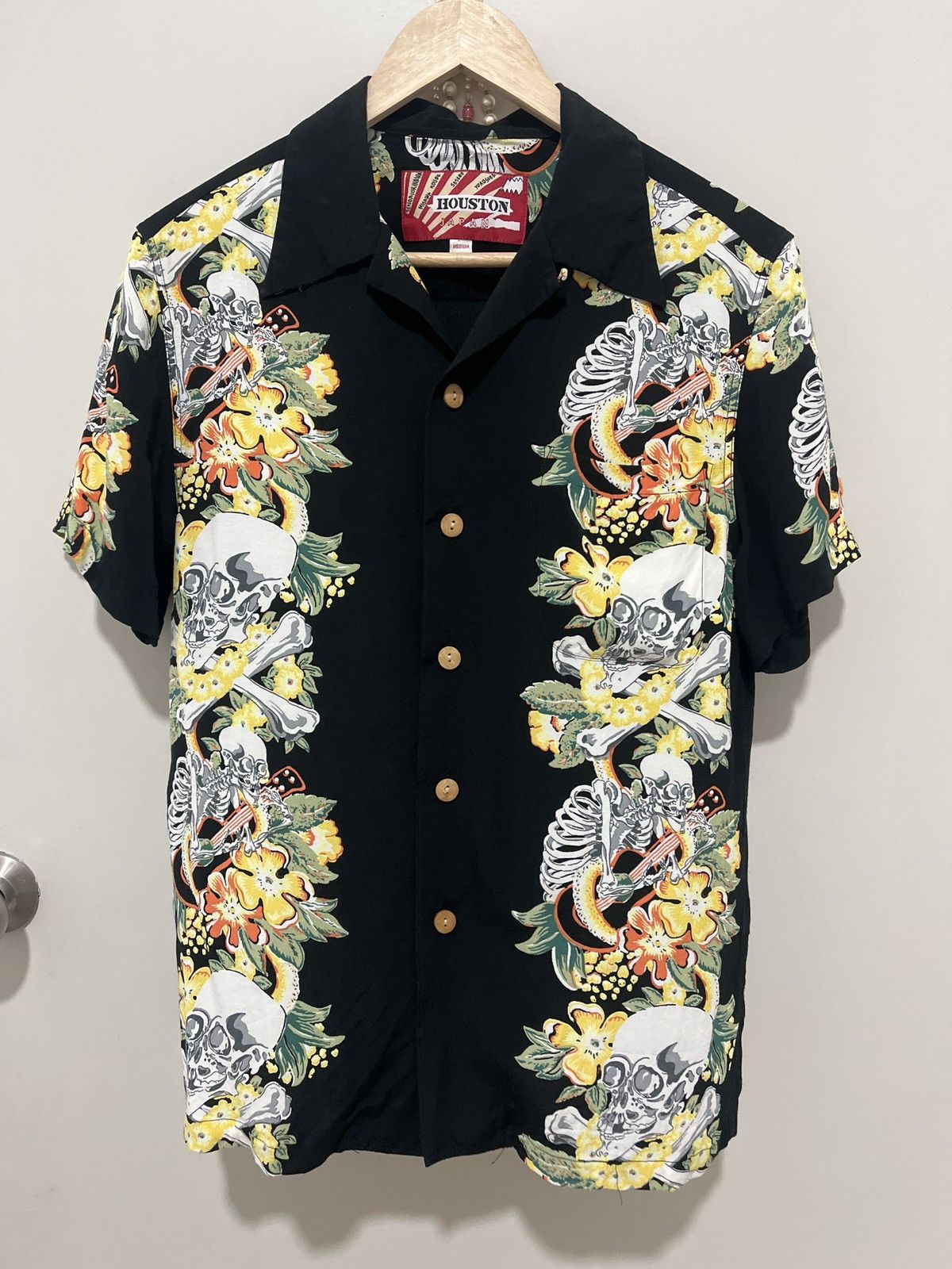 Hawaiian shirt by Houston skull motive