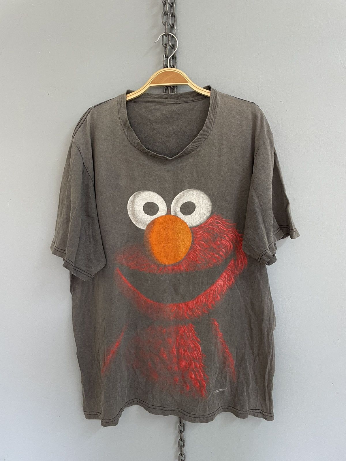 Cartoon Network Vintage ELMO Sesame Street sun faded t shirt Size US L / EU 52-54 / 3 - 1 Thumbnail