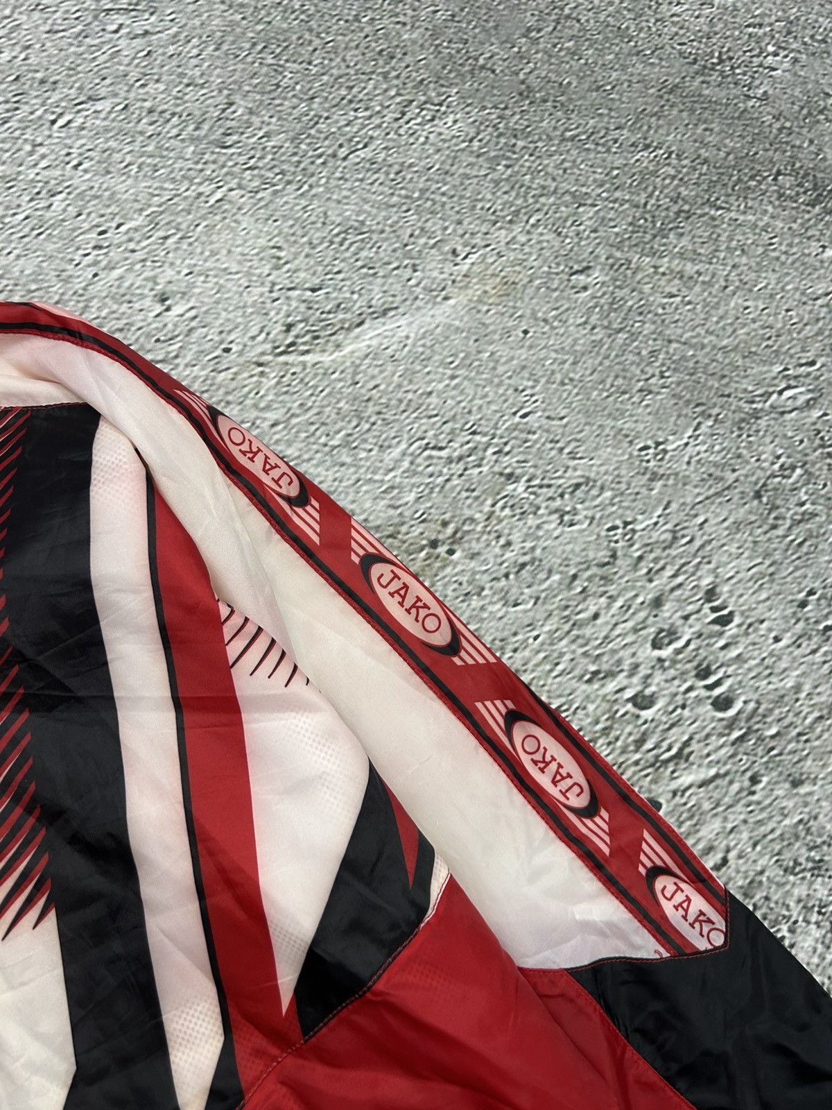 Vintage Jako vintage Track Jacket black white red 90s Size US XL / EU 56 / 4 - 8 Thumbnail