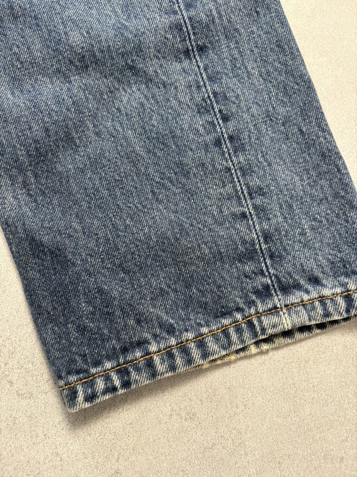 Levi's Vintage Clothing Vintage Levi’s 501 Made in UK Jeans W32 L32 90s Y2K Bitton Size US 32 / EU 48 - 11 Thumbnail