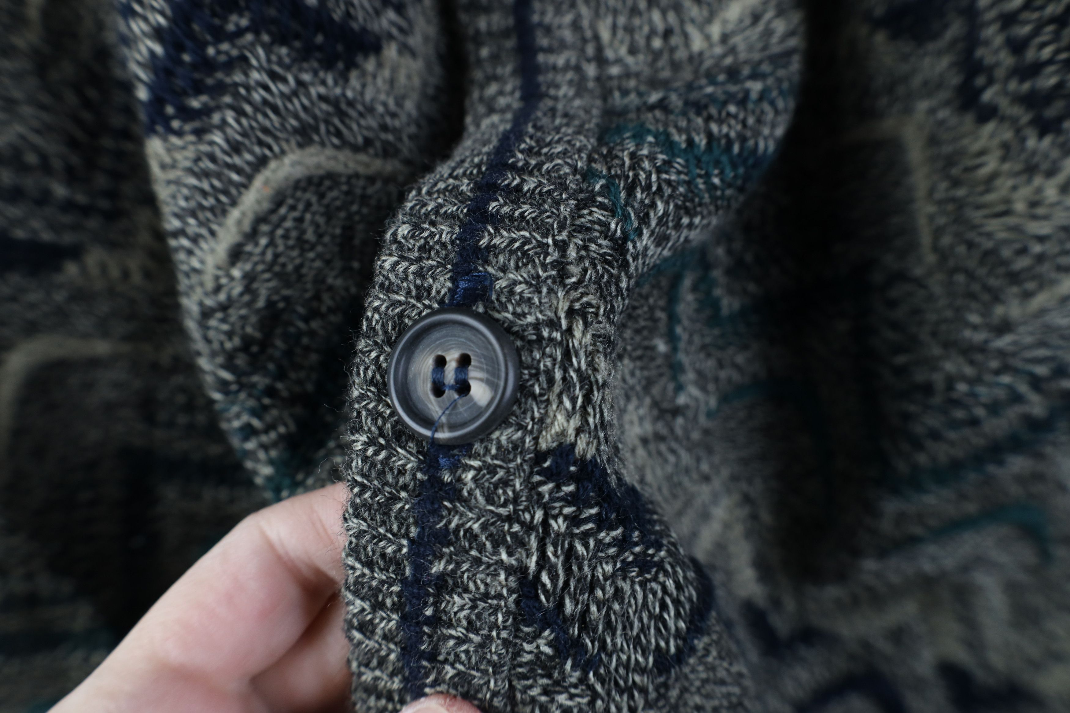 Vintage Vintage 90s Coogi Style Knit Cardigan Sweater Vest Size XL / US 12-14 / IT 48-50 - 5 Thumbnail