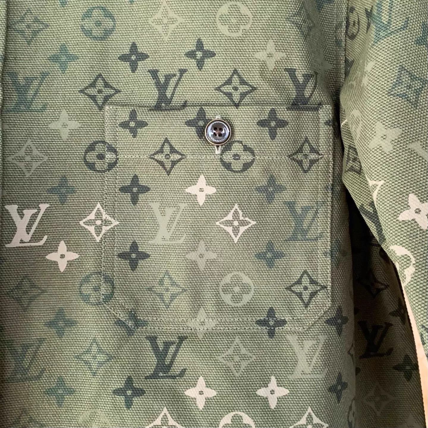 Louis Vuitton LV 26FW Collared All-Over Print Military Green Workwear L Size US L / EU 52-54 / 3 - 5 Thumbnail
