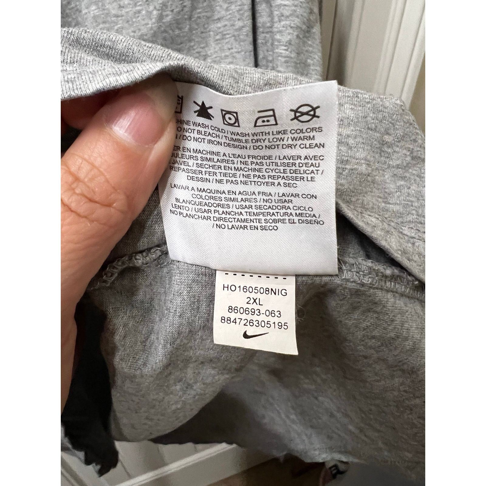 Nike Men's Long Sleeve Spellout Logo Front Crewneck Tshirt Cotton Size US XXL / EU 58 / 5 - 9 Thumbnail