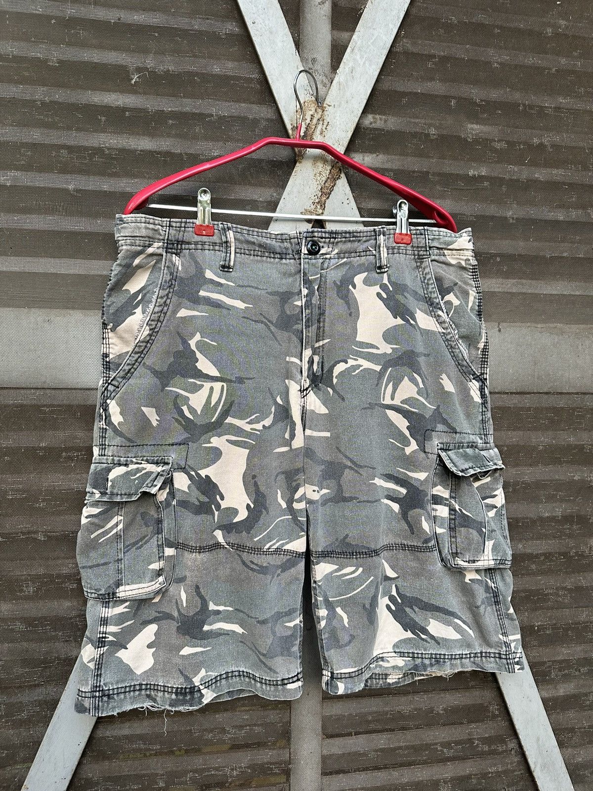 Vintage Vintage THRASHED Mossimo Supply Camo Cargo Pants Size US 34 / EU 50 - 3 Thumbnail