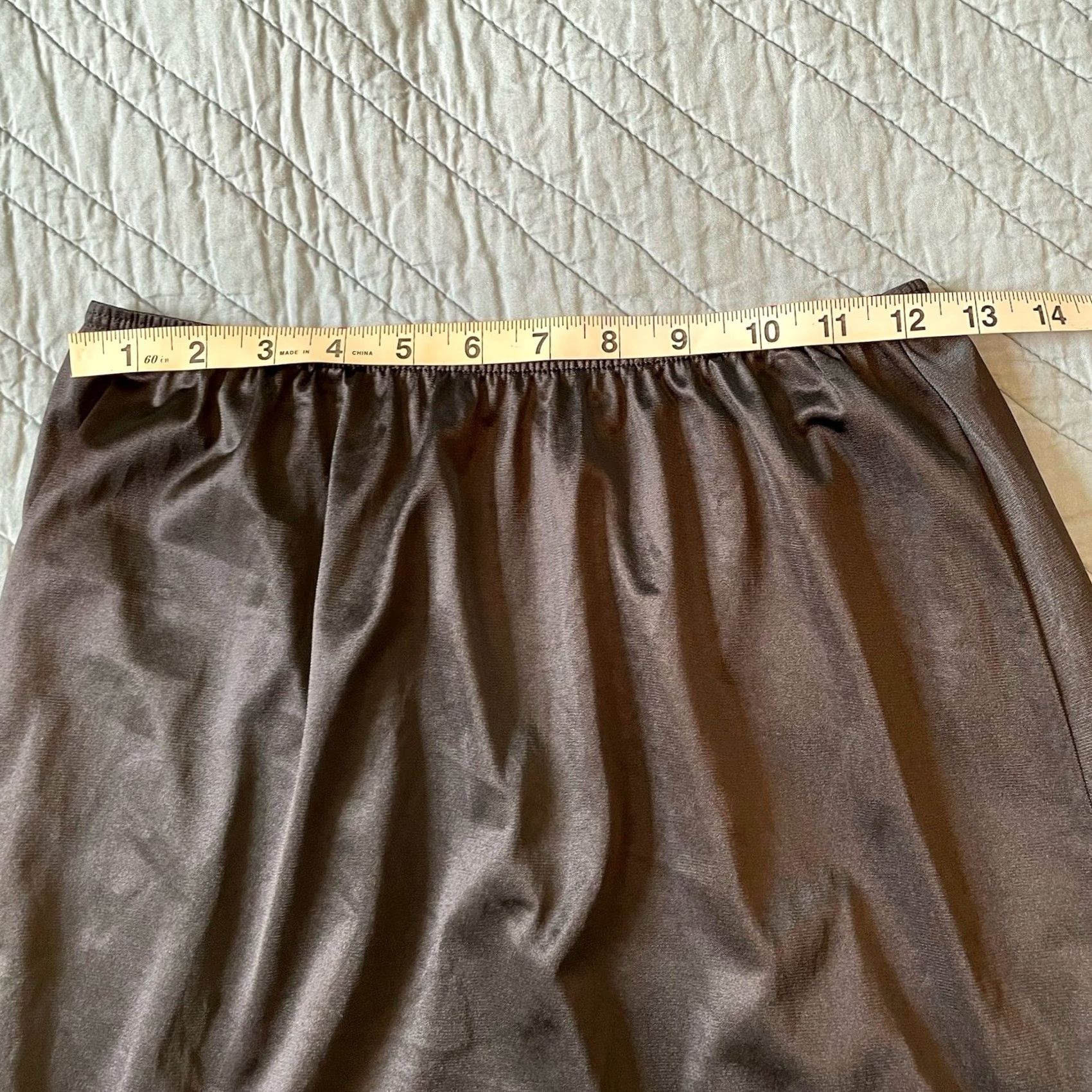 Vintage VTG Vanity Fair Slip Shirt? No — Sl ips must be a slip; reframe: VTG Vanity Fair Half Slip S/M Nylon Black Lace Hem Side Slit Size ONE SIZE - 7 Thumbnail
