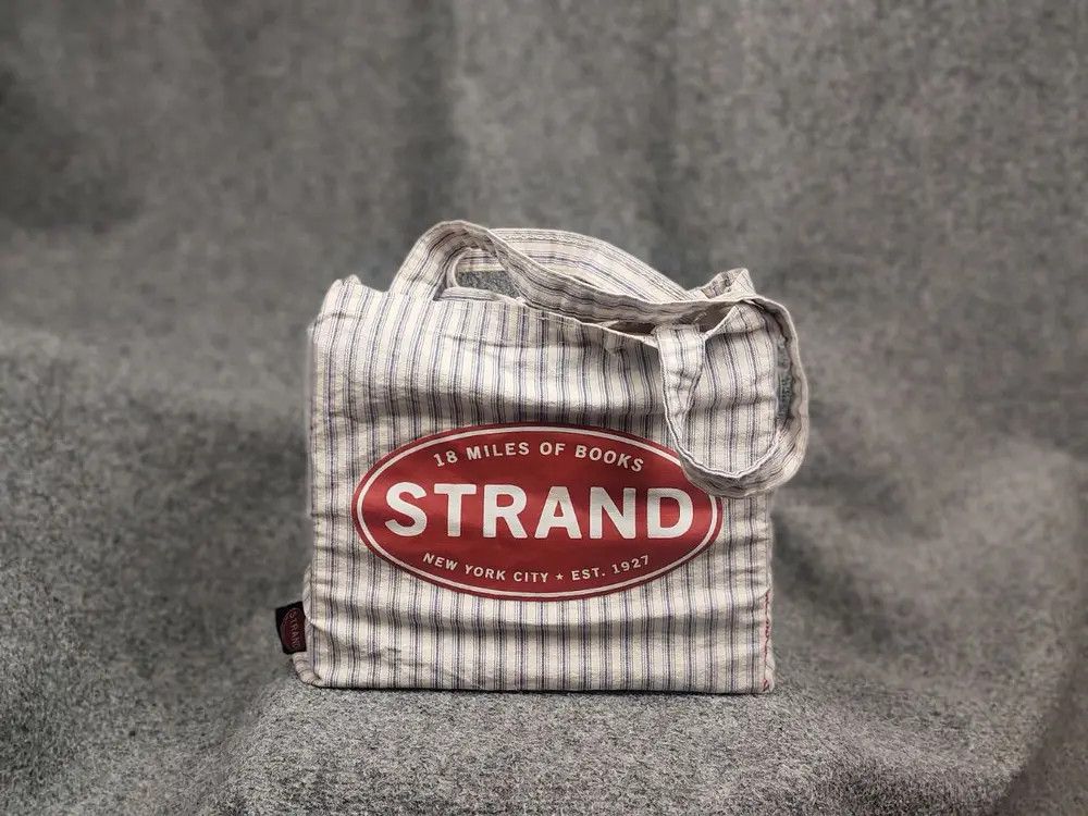 Vintage Strand 18 miles of books New York Design Shopper Tote Bag Size ONE SIZE - 1 Thumbnail