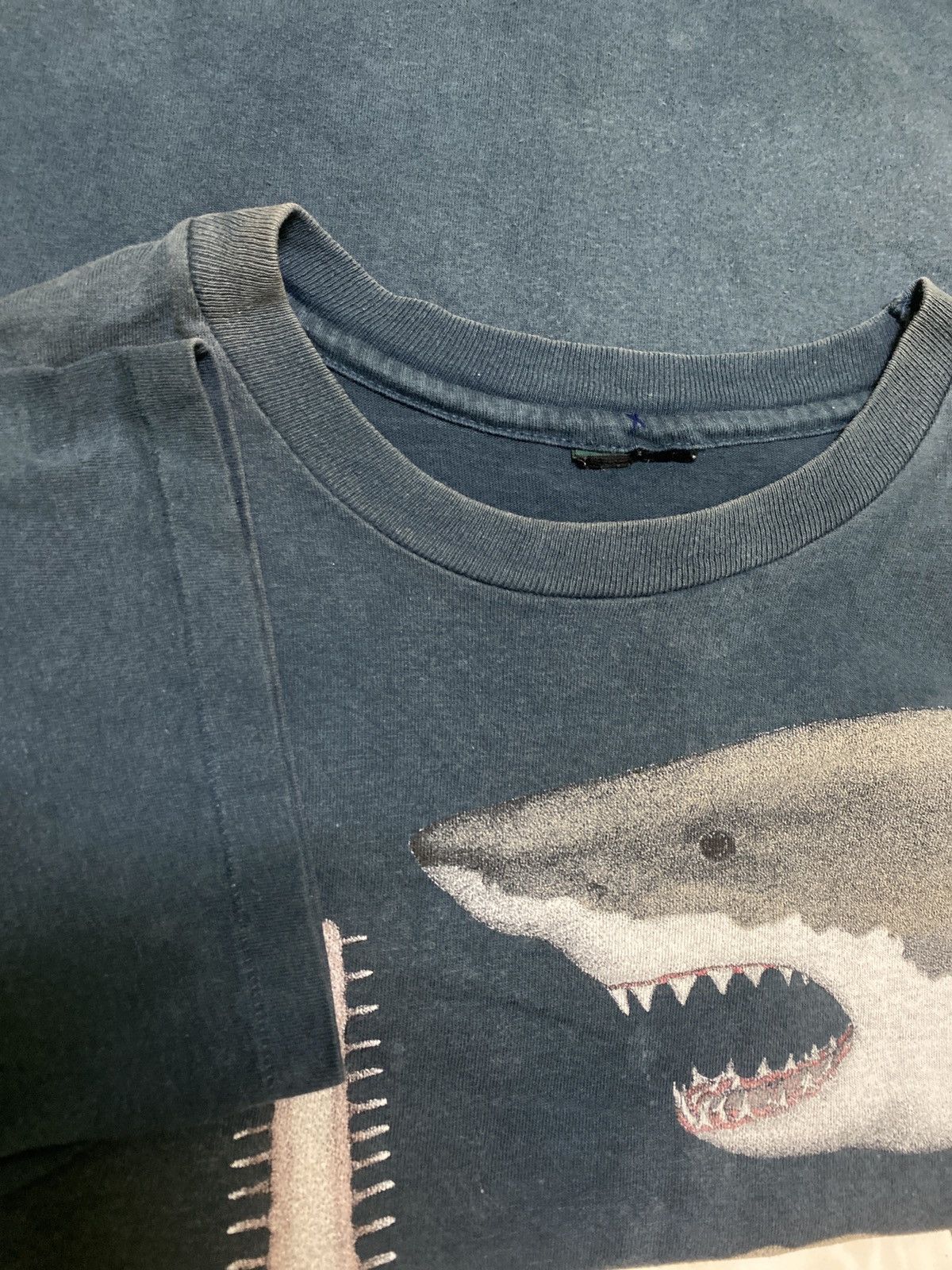 Vintage VINTAGE SHARK & RAY TOOL FADED NAVY SINGLE STITCH TEE Size US M / EU 48-50 / 2 - 14 Thumbnail