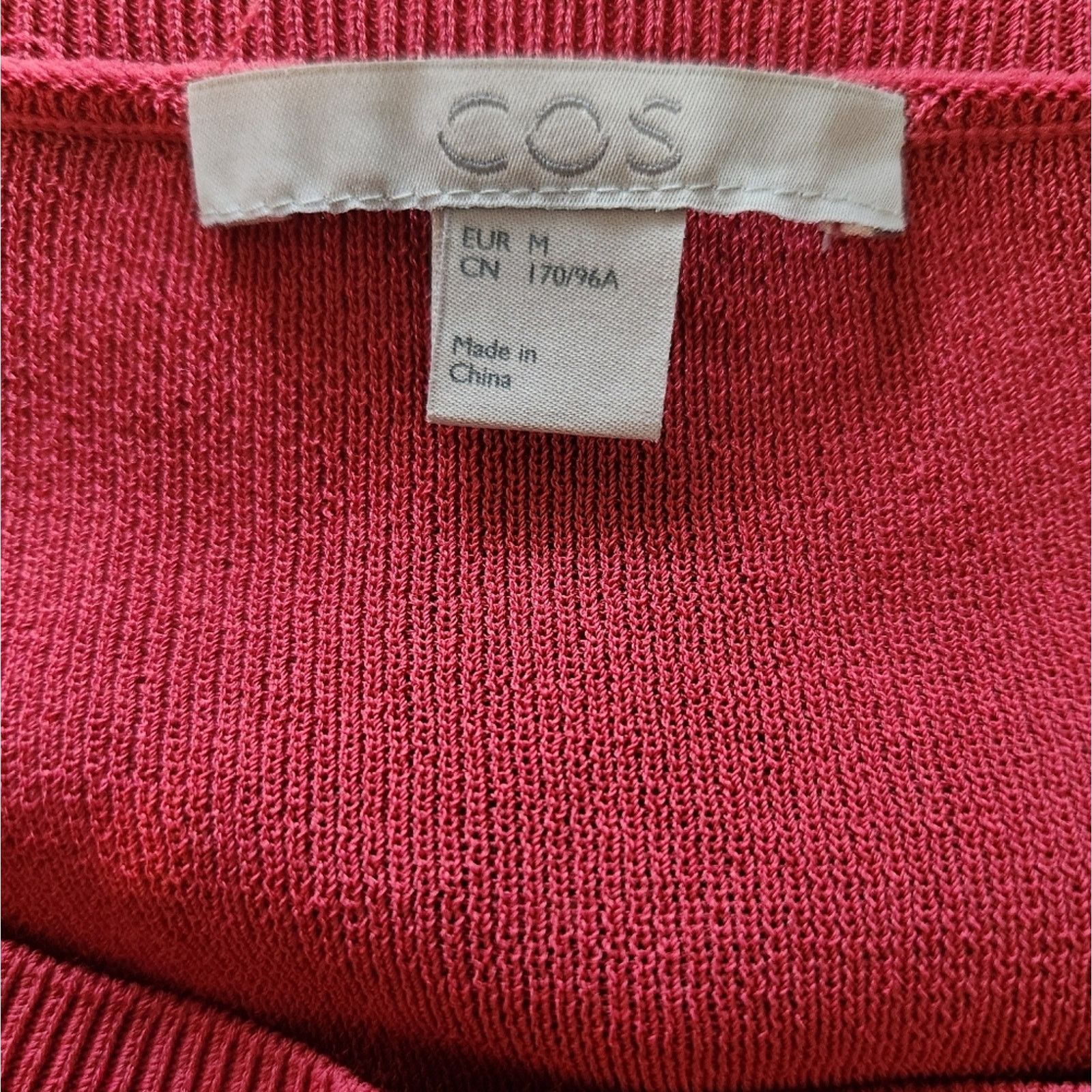 Cos COS Asymmetrical Knit Viscose Berry Top Medium Size M / US 6-8 / IT 42-44 - 3 Thumbnail
