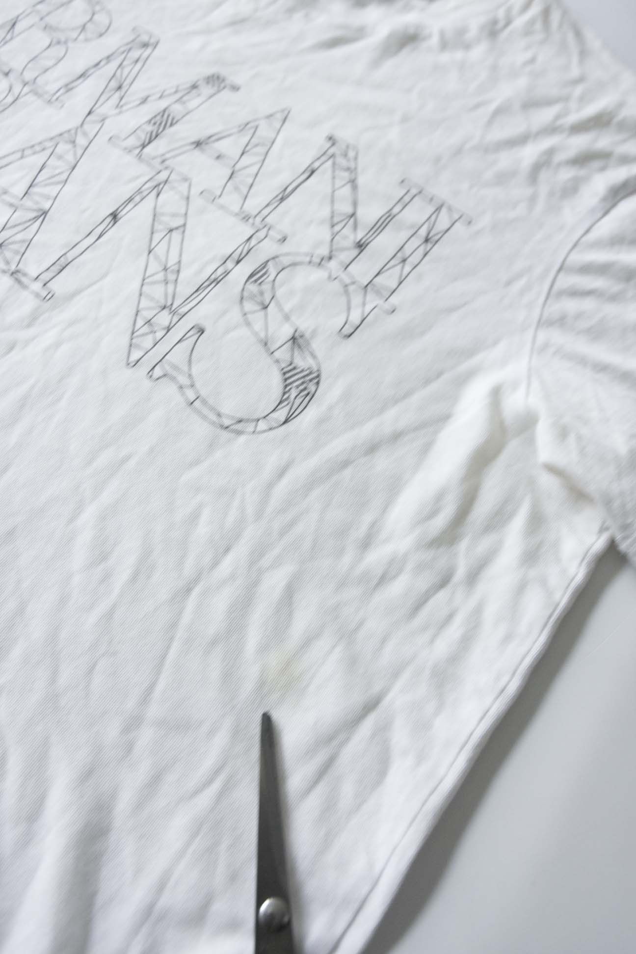 Armani Armani Jeans T Shirt Size L Spell Out White Size US L / EU 52-54 / 3 - 3 Thumbnail