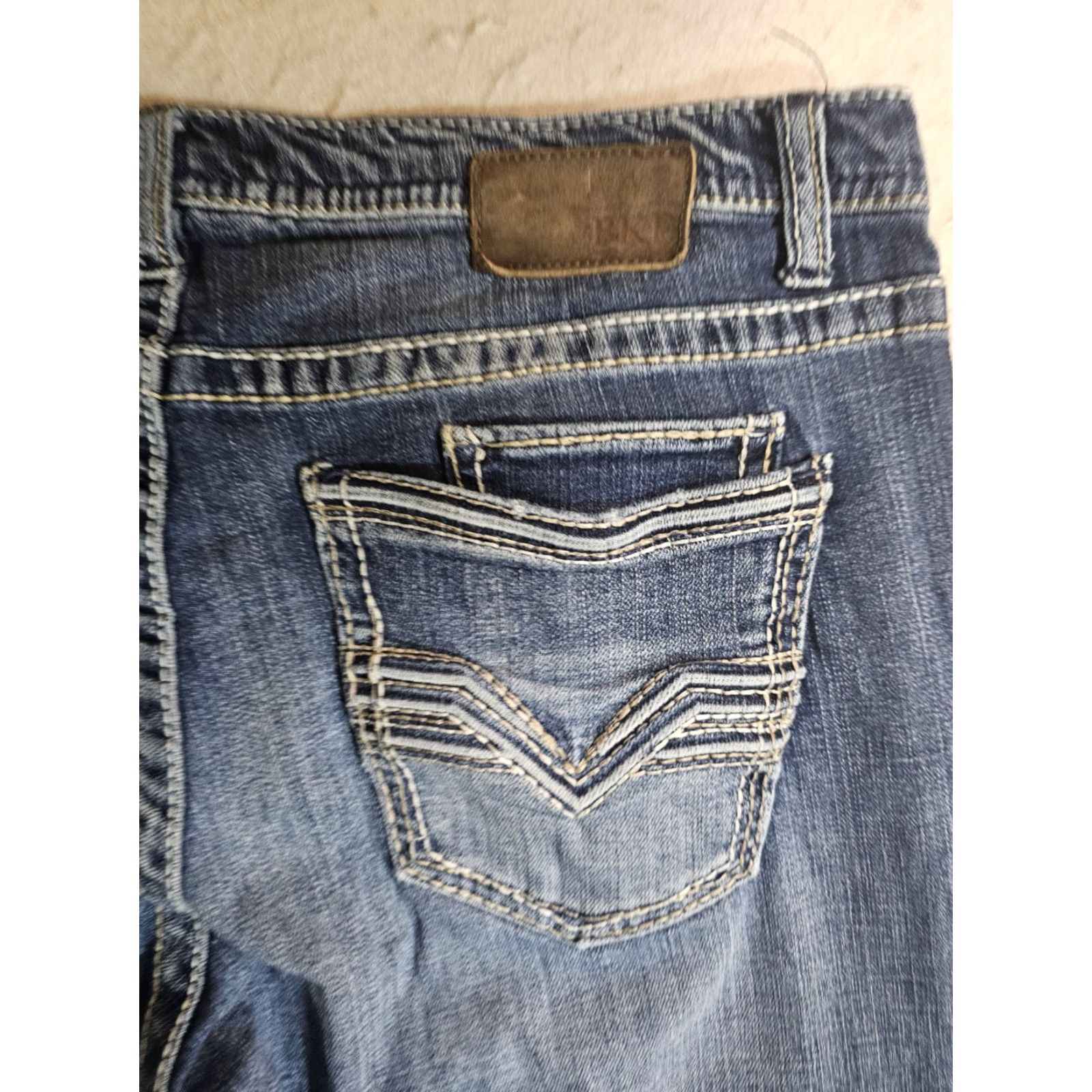 Vintage BKE Nolan Jeans Men's Size 36S 36x28 Straight Leg Medium Blue Wash Stretch Denim Regular Waist 36 Size US 36 / EU 52 - 4 Thumbnail