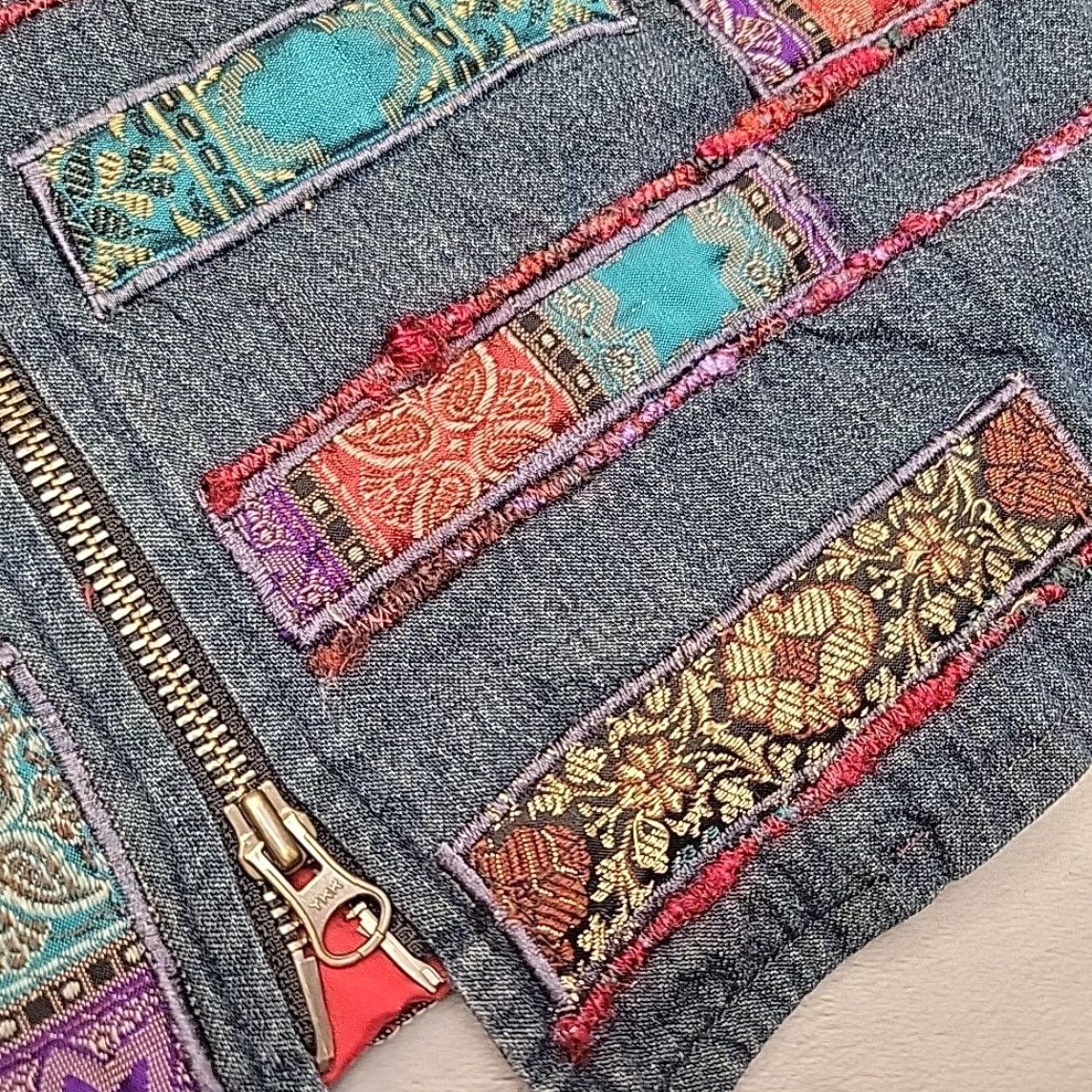 Coldwater Creek VINTAGE Coldwater Creek Vest Womens Medium Blue Denim Patchwork Embroidered Boho Retro Size M / US 6-8 / IT 42-44 - 3 Thumbnail