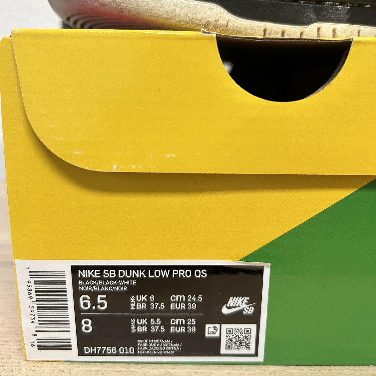 Nike Nike SB Dunk Low Pro Gnarhunters Qs Size US 6.5 / EU 39-40 - 9 Thumbnail