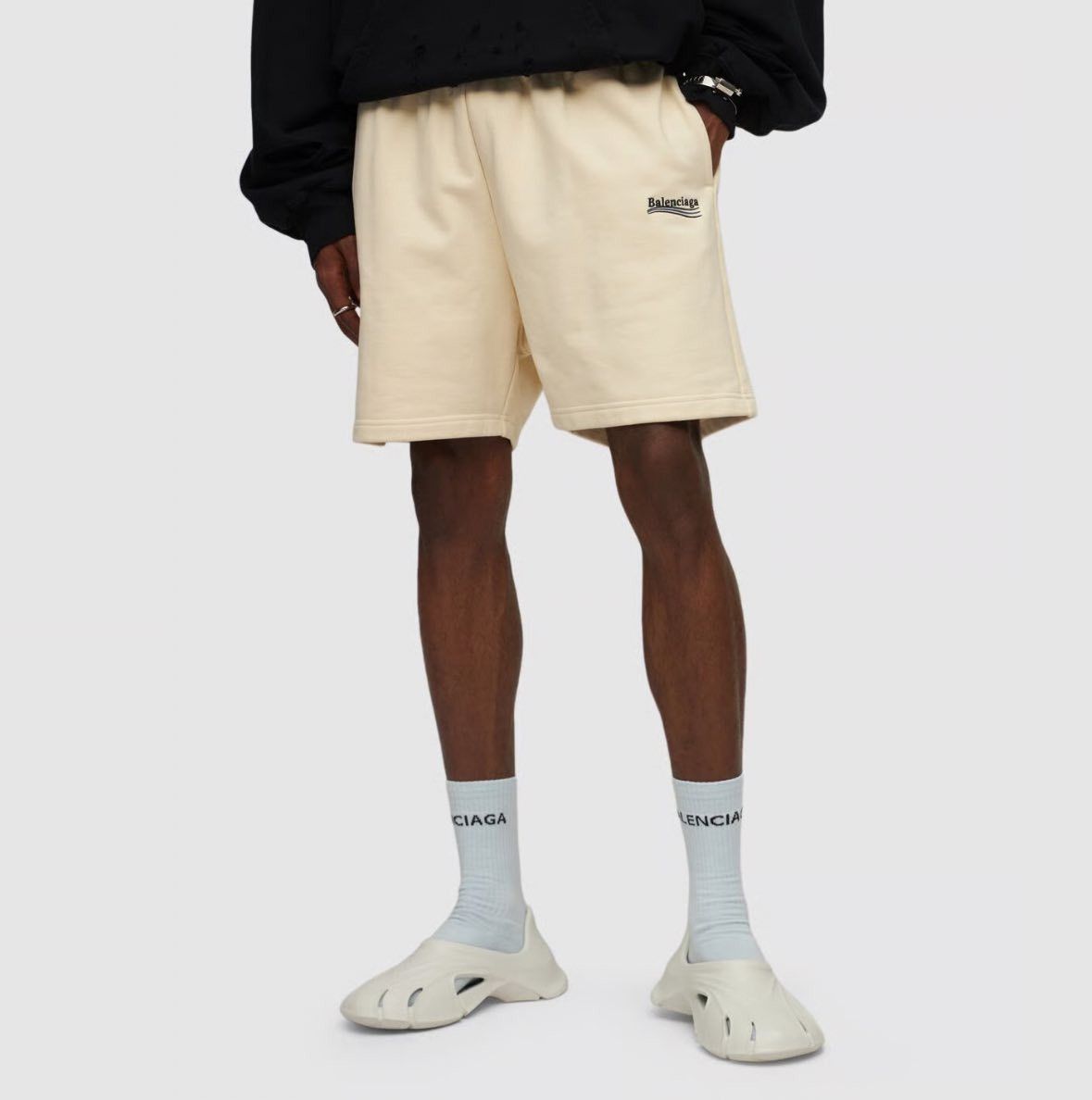 Balenciaga Balenciaga Political Campaign Cream Sweatshorts Size US 34 / EU 50 - 4 Thumbnail