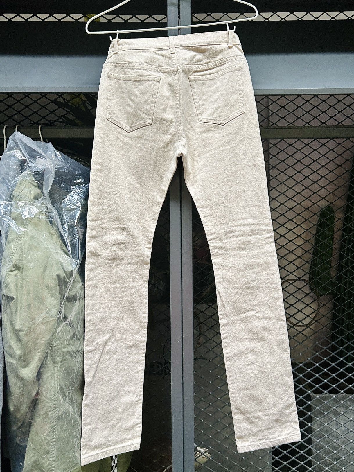 A.P.C. × Kanye West A.P.C. x Kanye West Ye Skinny Cream Jeans (GQ Cover Version) Size US 26 / EU 42 - 6 Thumbnail