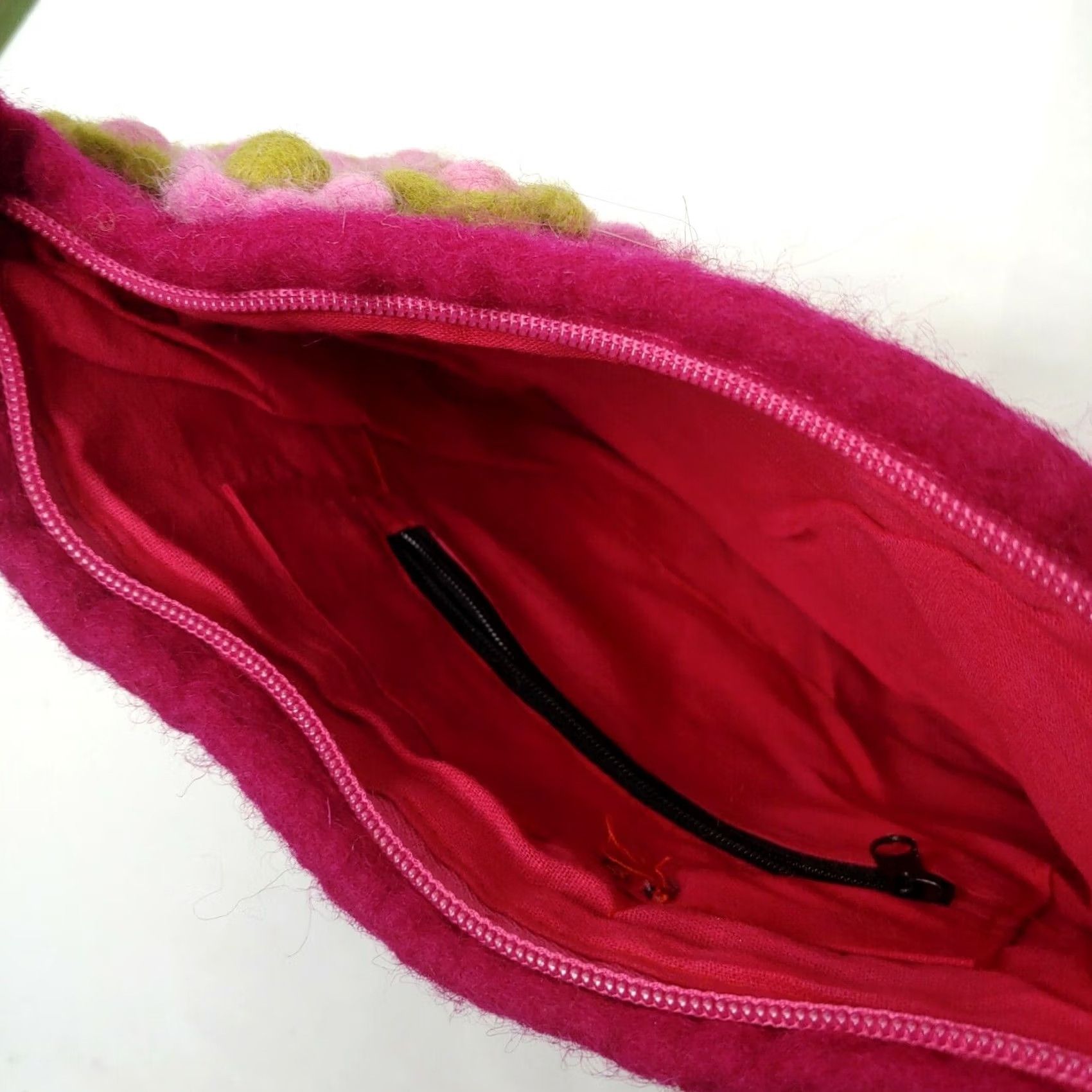 Vintage Uttam London Felted Wool Purse Pink Rose Heart Flower Pom Pom Boho Hippie Zip Bag Shoulder Bag Women 11.5" Pink Green Floral Hearts Size ONE SIZE - 5 Thumbnail
