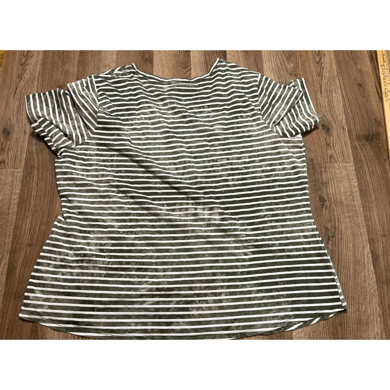 Vintage Terra & Sky Shirt Women's Plus Size 2X Green White Striped V-neck Short Sleeve Pullover Casual Modern Basic T-Shirt Womens Size XXL / US 16-18 / IT 52-54 - 2 Thumbnail