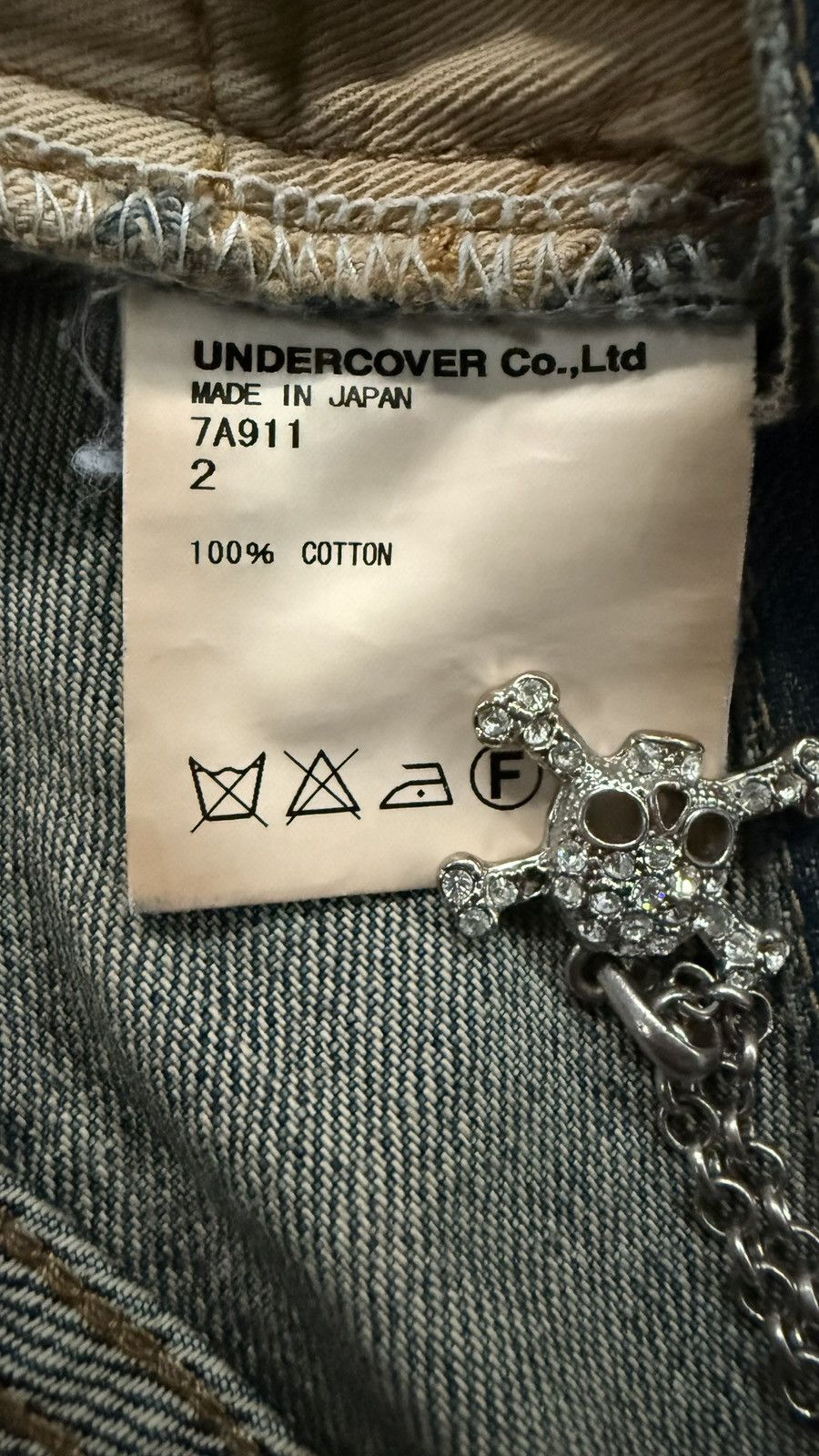 Undercover Undercover apple fangs Size US 30 / EU 46 - 6 Thumbnail
