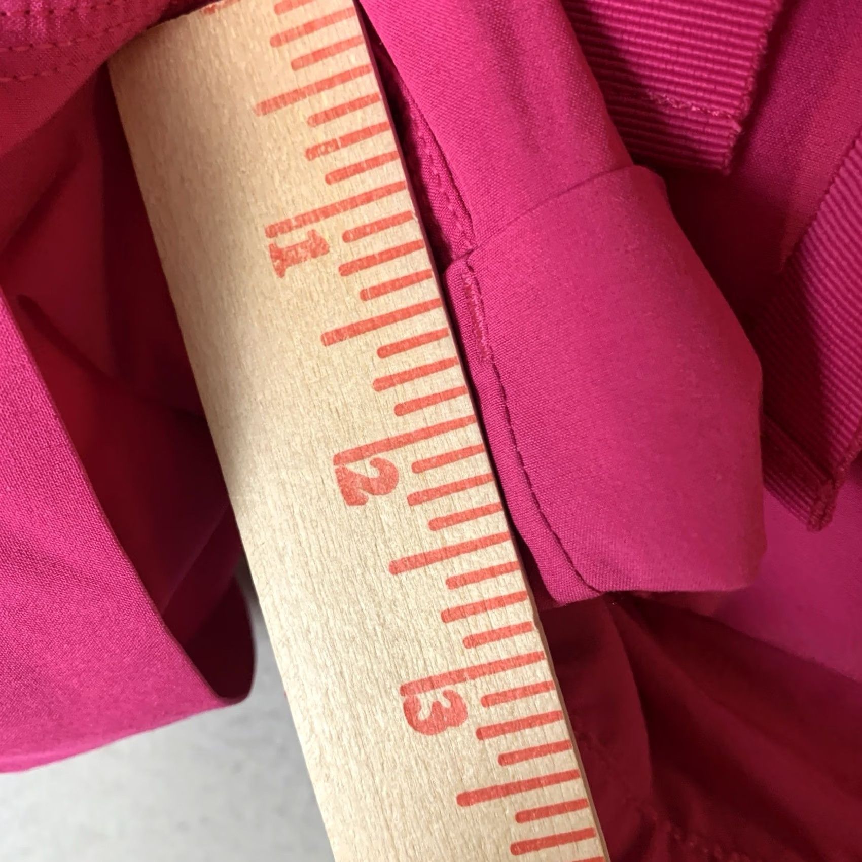 Lululemon Lululemon Shorts Womens 6 Pink Spring Break Away Cuffs Beach Pickleball Shirt? Size 28" / US 6 / IT 42 - 6 Thumbnail