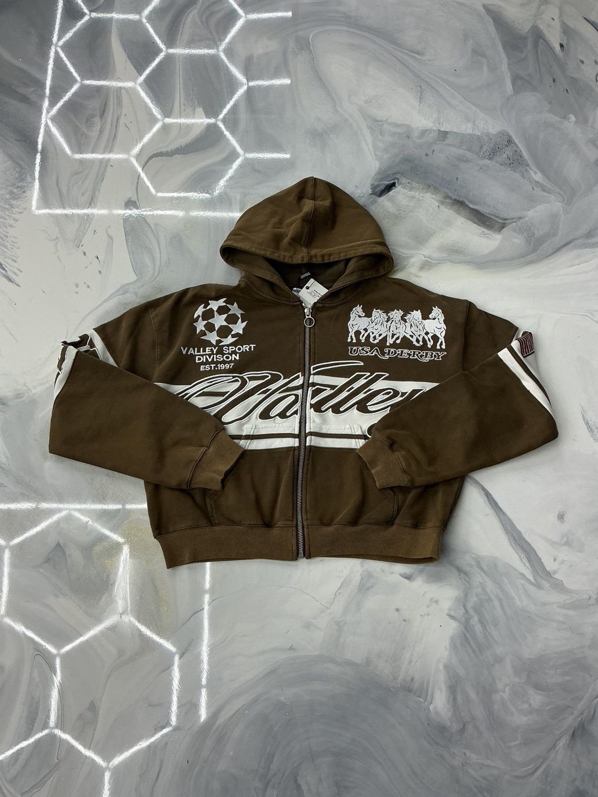 Vale Vale Cursive Zip Up Hoodie Brown White Size XL Size US XL / EU 56 / 4 - 1 Thumbnail