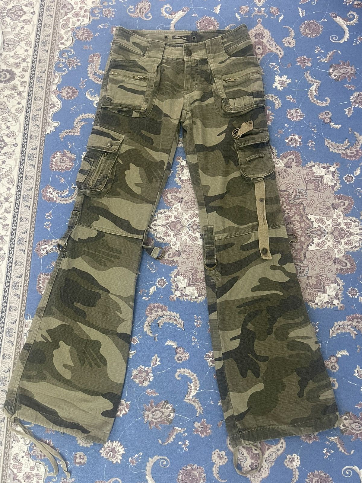 パンツ camo pattern bondage cargo flare pants camo pattern bondage cargo flare pants - メルカリ