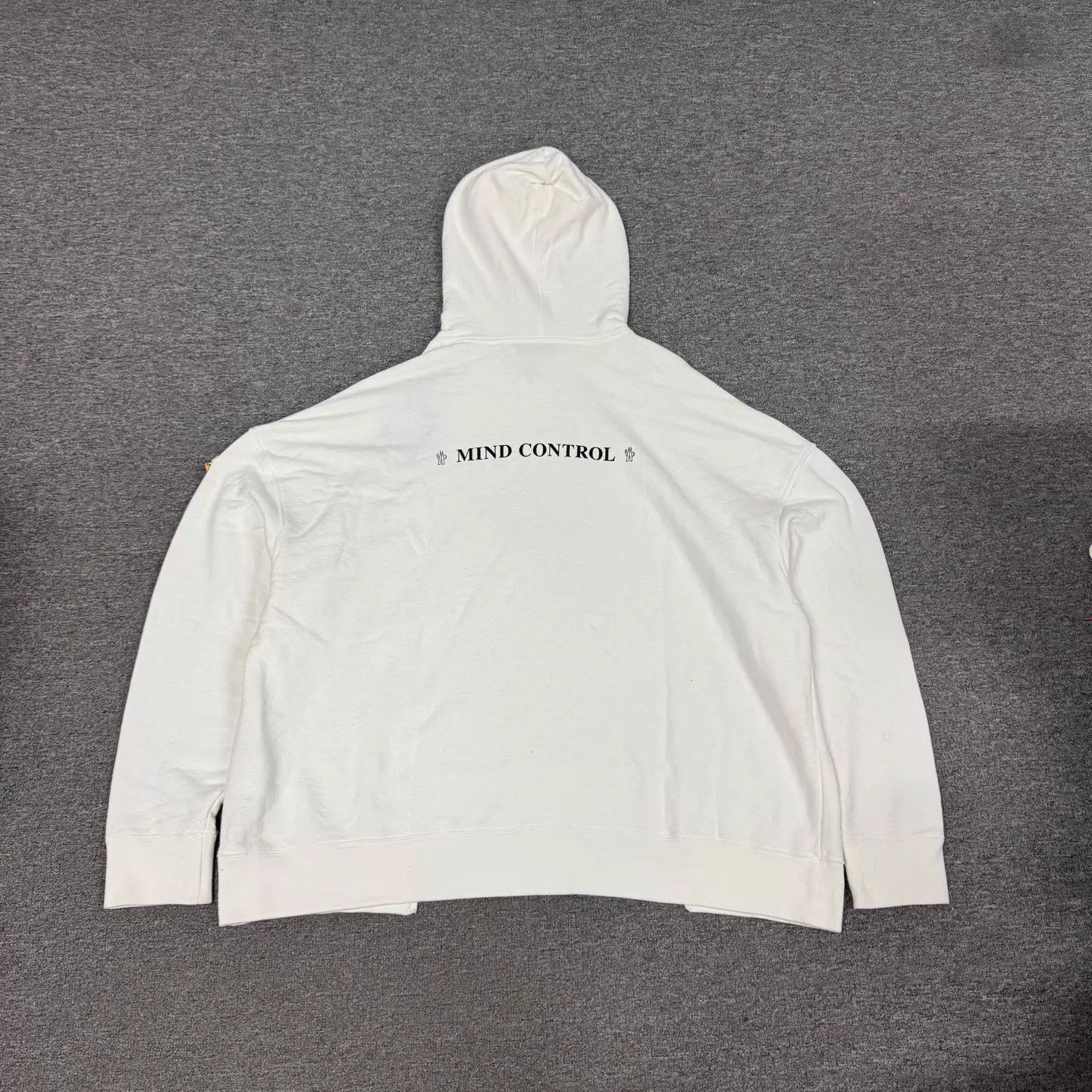 Moncler Moncler x Palm Angels white graffiti print hoodie L 99 new Size US L / EU 52-54 / 3 - 2 Thumbnail