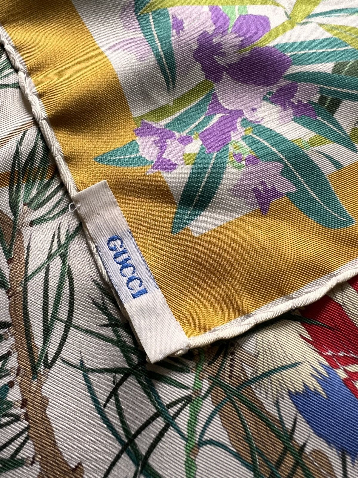 Gucci Gucci Floral Whimsical Printed Silk Scarve Size ONE SIZE - 13 Thumbnail