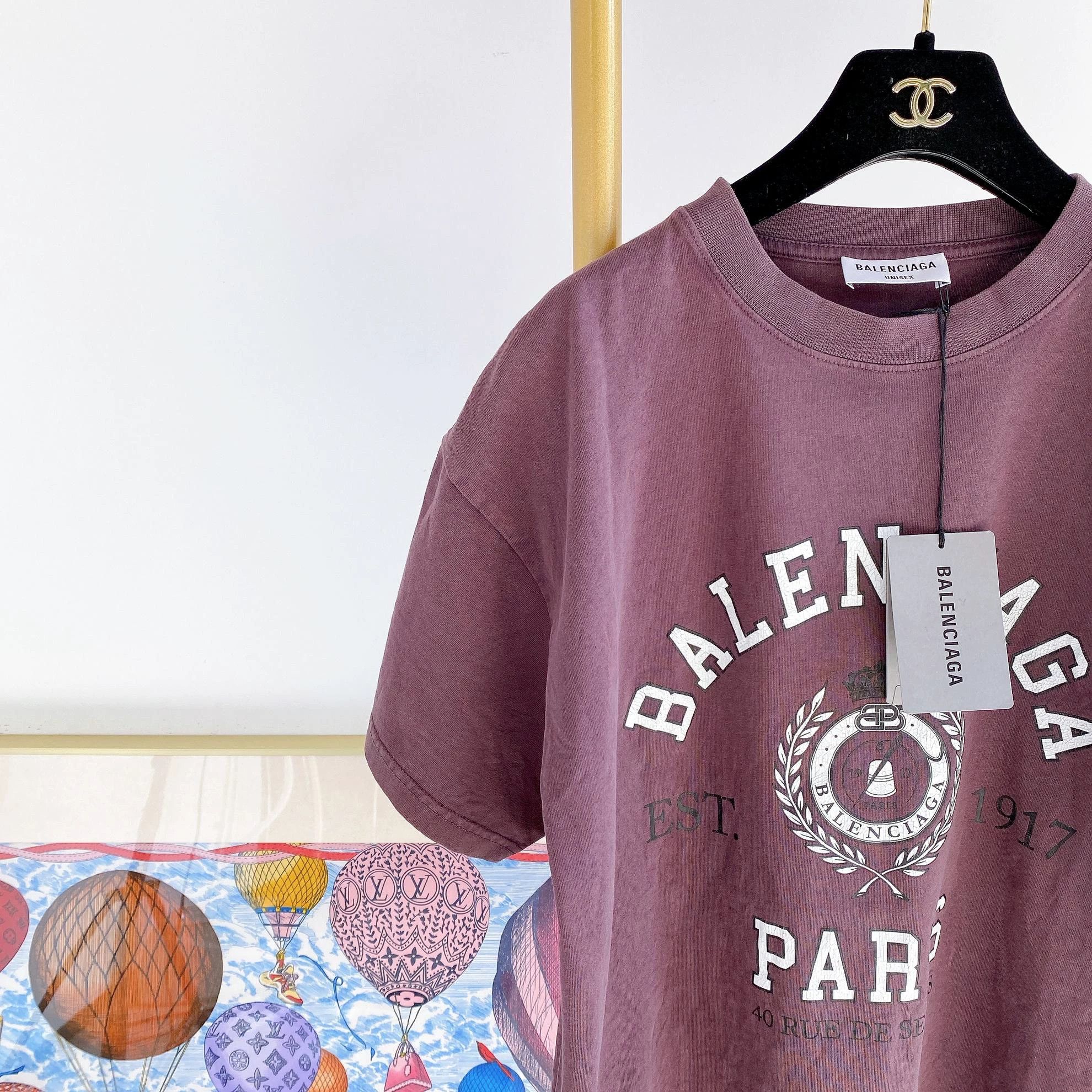 Balenciaga Balenciaga distressed logo solid t-shirt M new with tags Size US M / EU 48-50 / 2 - 3 Thumbnail
