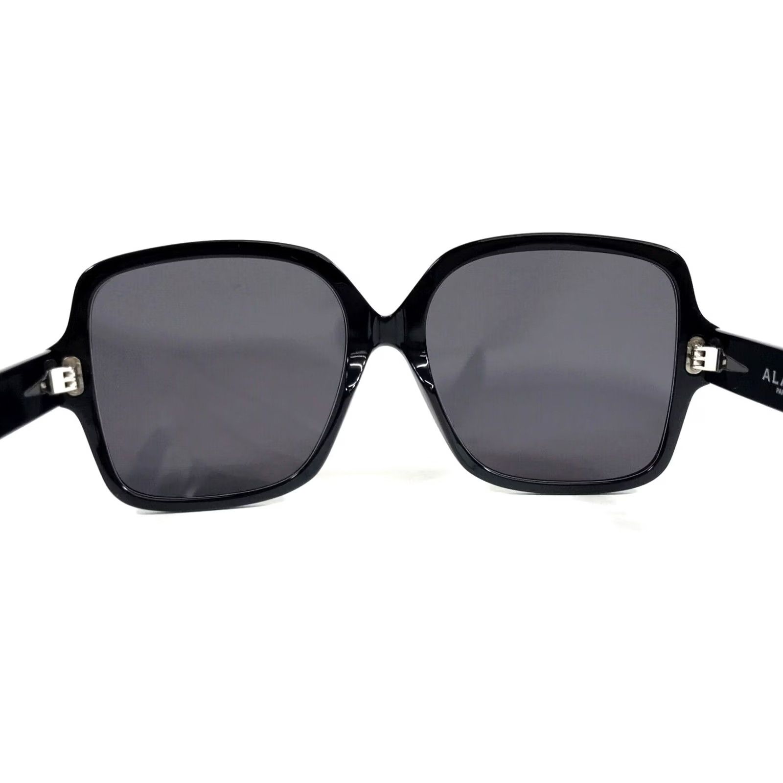 Alaia Women\'s Black Oversized Square Sunglasses Alaïa Oversize Tinted Sunglasses - Black Sunglasses  main image 4