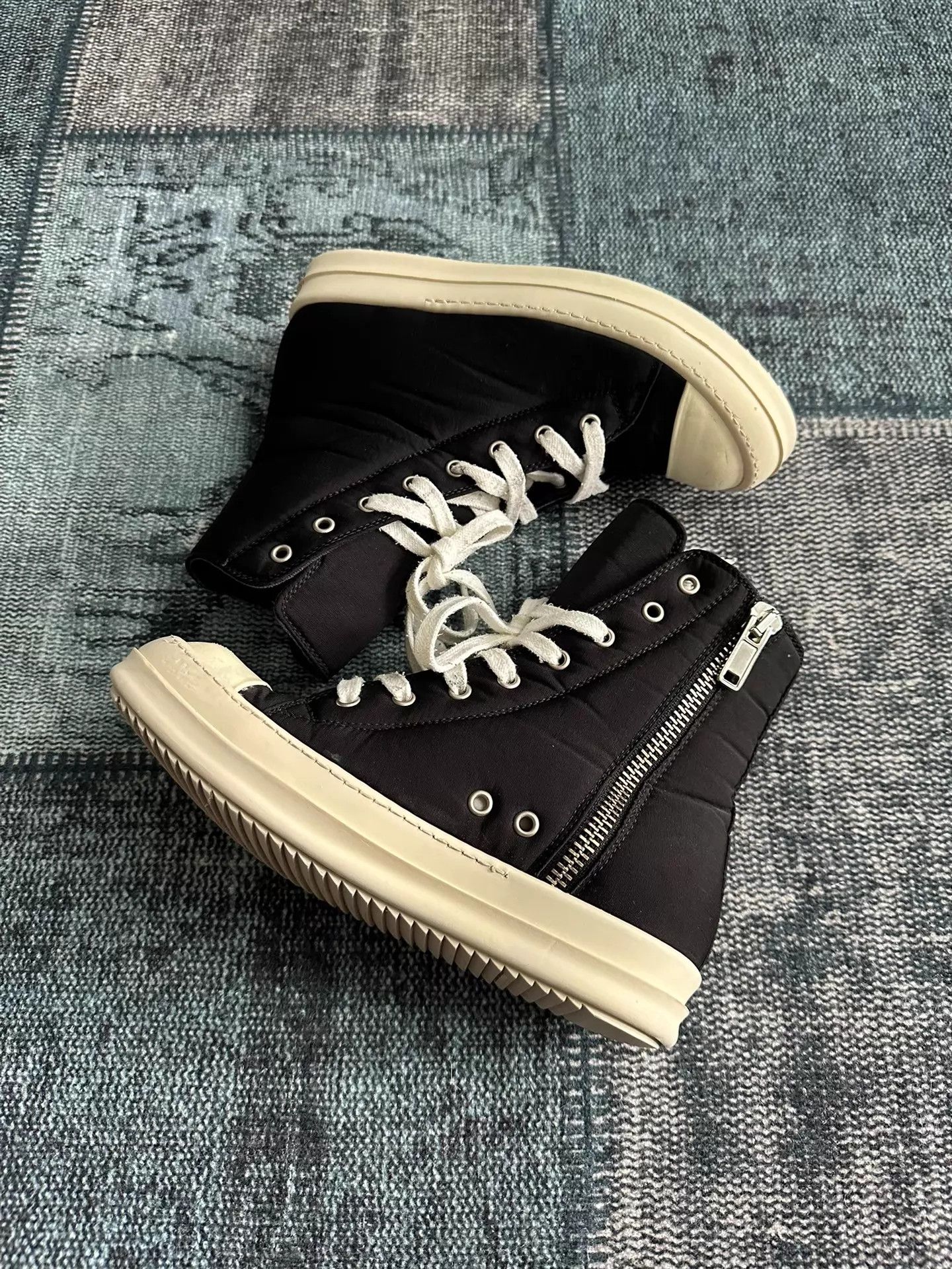 Rick Owens Rick Owens DRKSHDW Canvas Sneaker 37 Very Good Condition Size US 6.5 / IT 36.5 - 2 Thumbnail