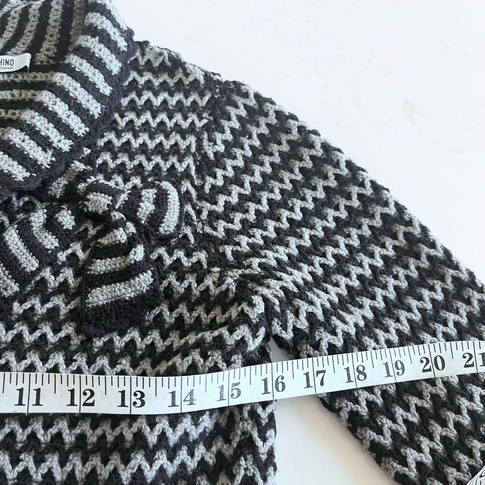 Moschino Moschino Bow Chunky Wool Knit Sweater Cardigan Gray Black Size M / US 6-8 / IT 42-44 - 8 Thumbnail