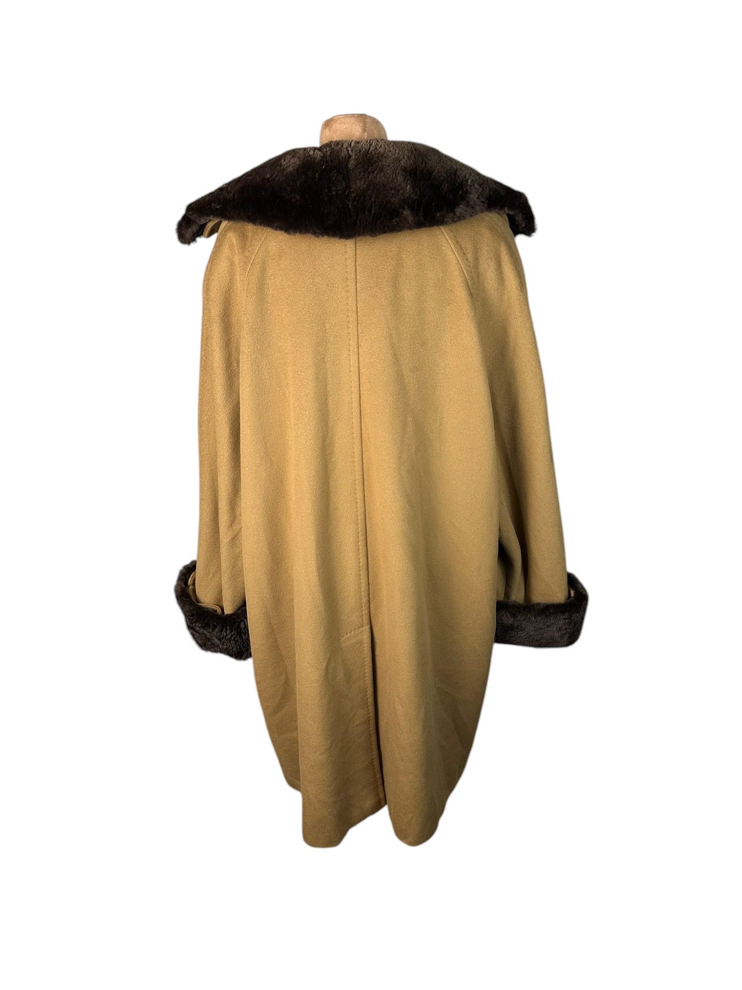 Max Mara Vintage Max Mara 100% Cashmere Double Breasted Fur Coat Size M / US 6-8 / IT 42-44 - 6 Thumbnail