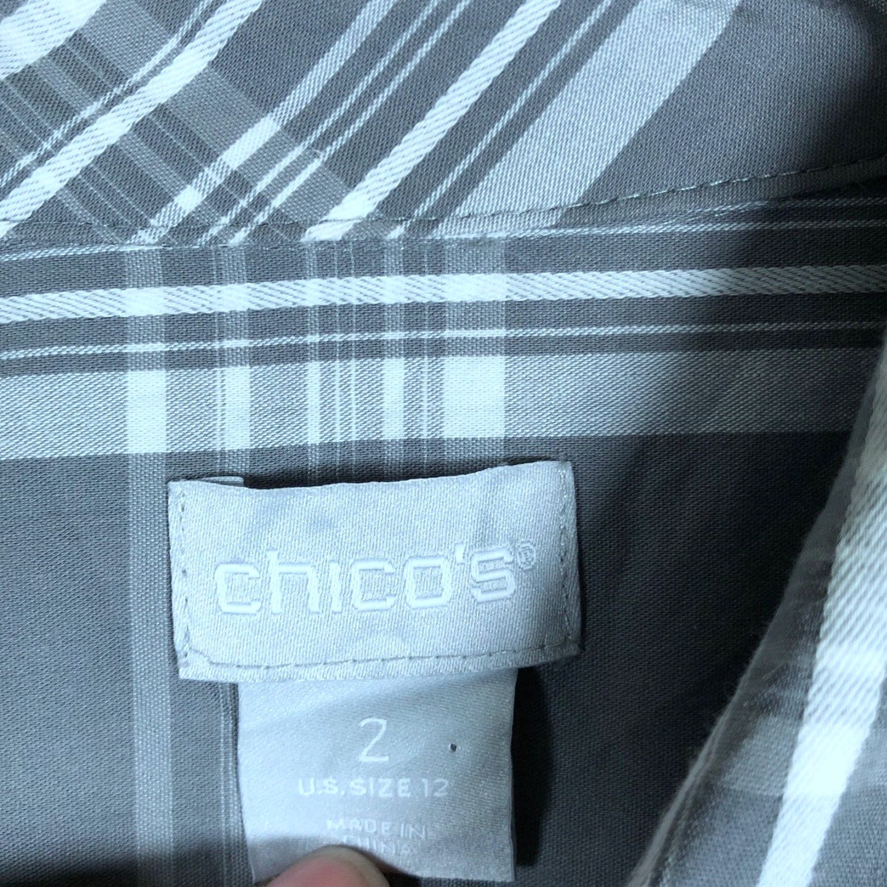 Vintage Chicos Womens Blouse Gray White Collared Button Down Long Sleeve Stretch 2 Gray White Collared Button Down Long Sleeve Stretch 2 Size XL / US 12-14 / IT 48-50 - 6 Thumbnail