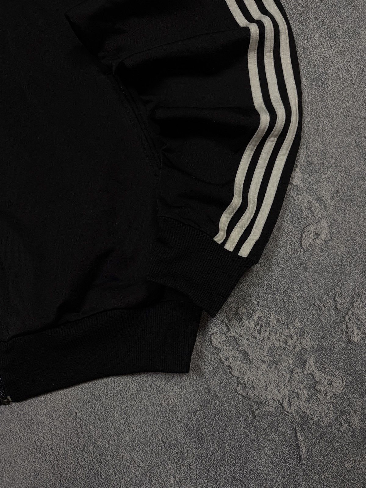 Adidas Vintage Adidas Track Zipper Sweatshirt Y2K Rare Size US L / EU 52-54 / 3 - 6 Thumbnail