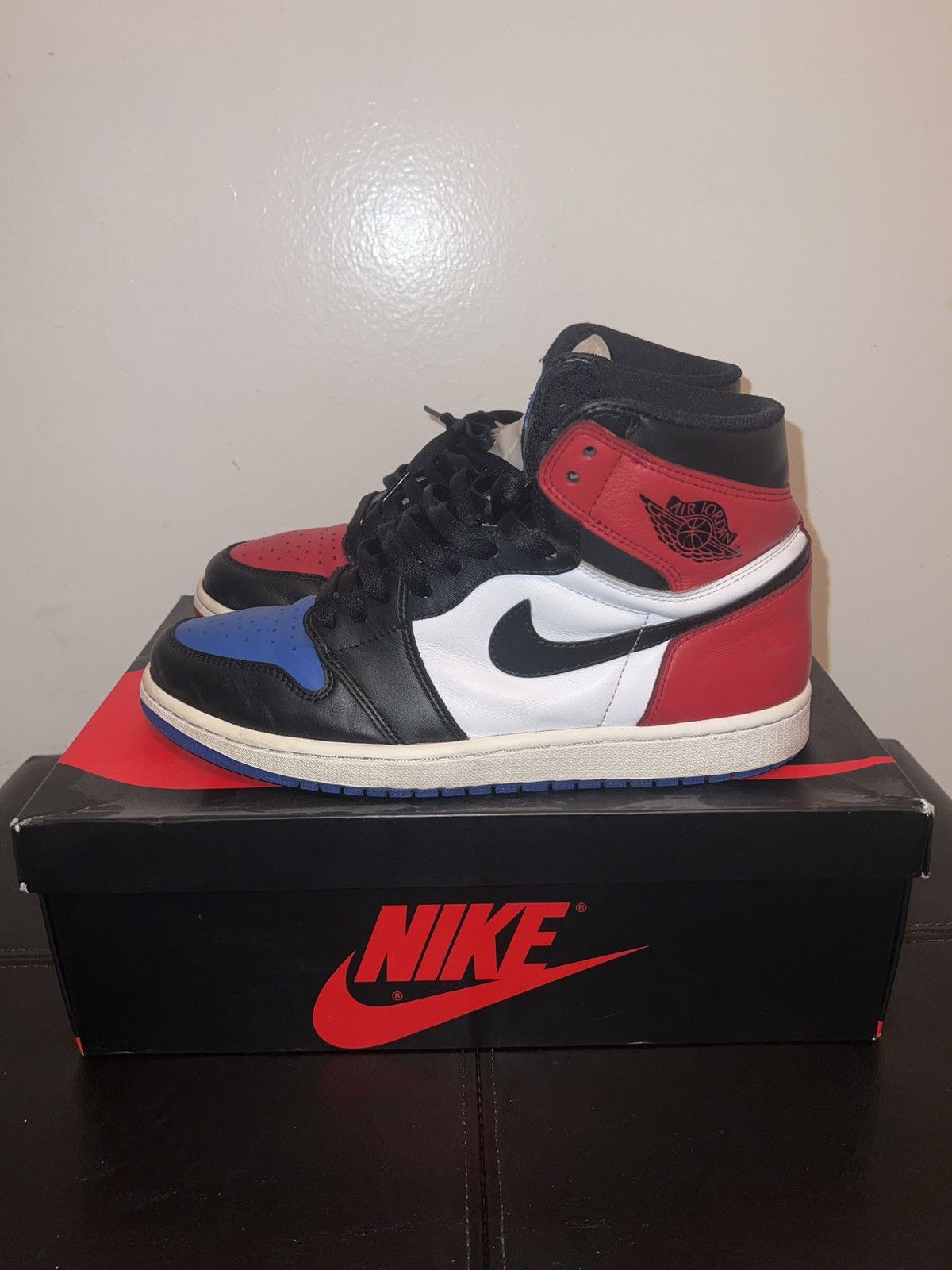 Nike Jordan 1 Top 3 Size US 10 / EU 43 - 1 Thumbnail