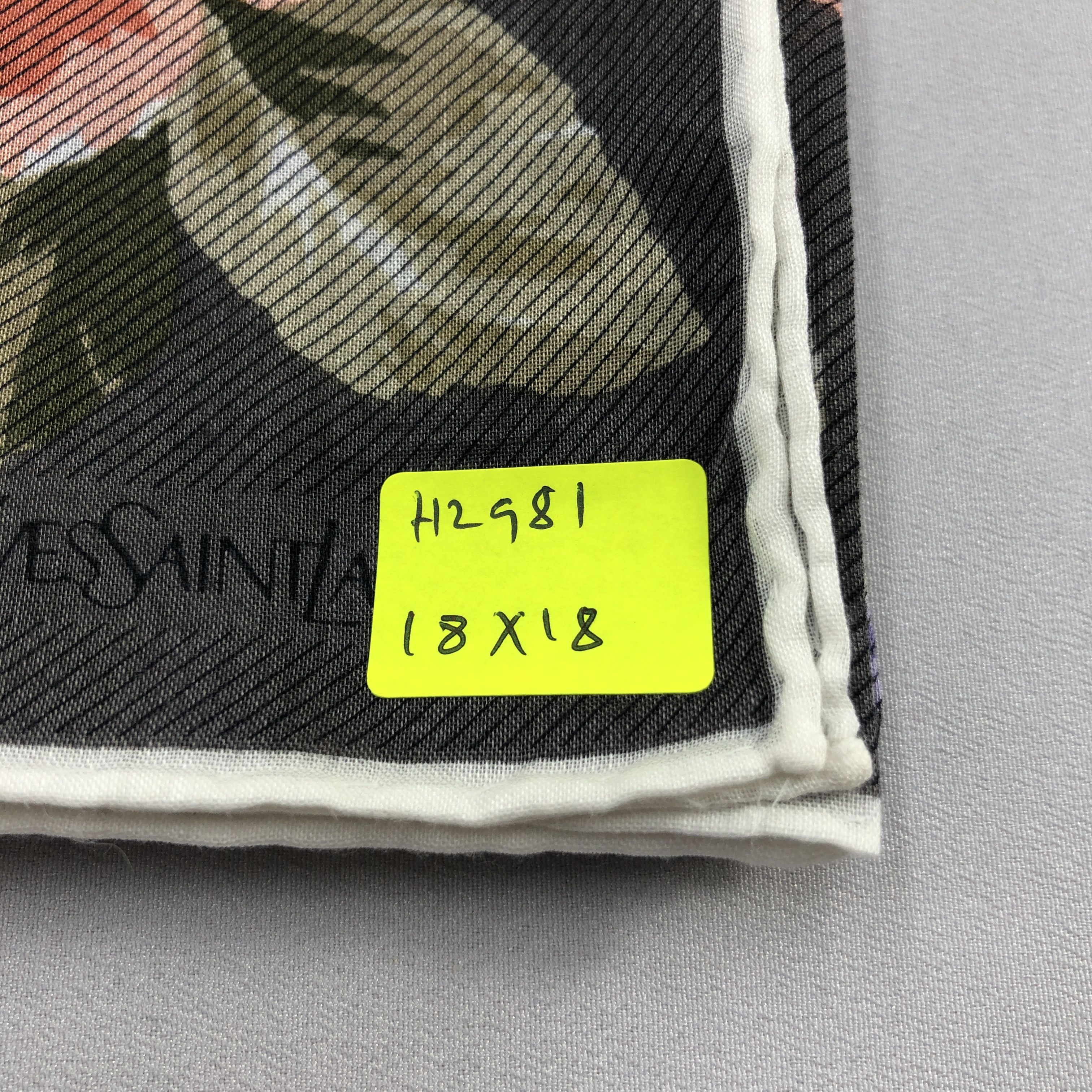 Yves Saint Laurent Yves Saint Laurent Handkerchief Neckerchief Bandana H2981 Size ONE SIZE - 7 Thumbnail