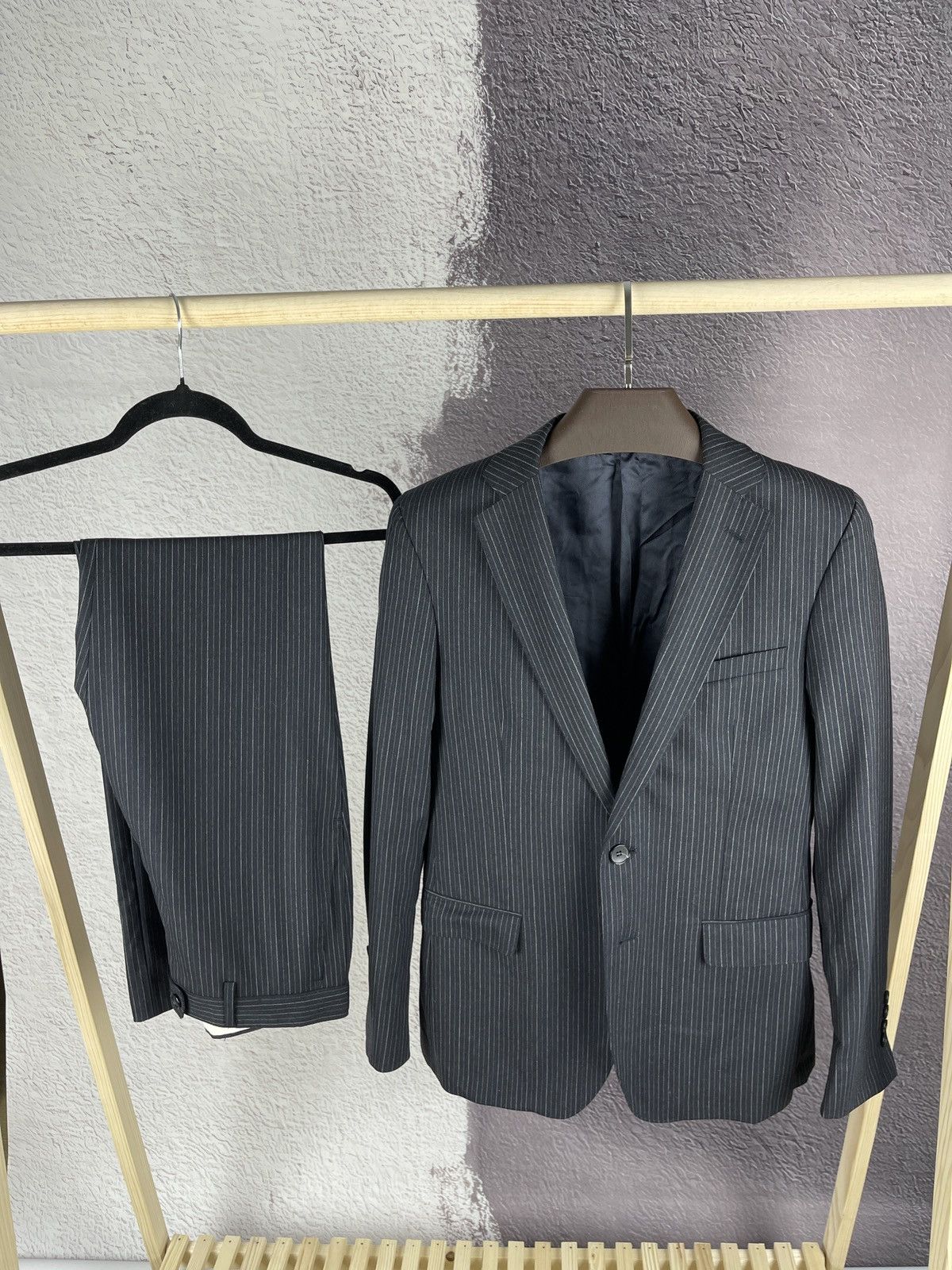 Paoloni Paoloni wool black striped 2 button 2 pcs suit made in Italy Size 36R - 2 Thumbnail