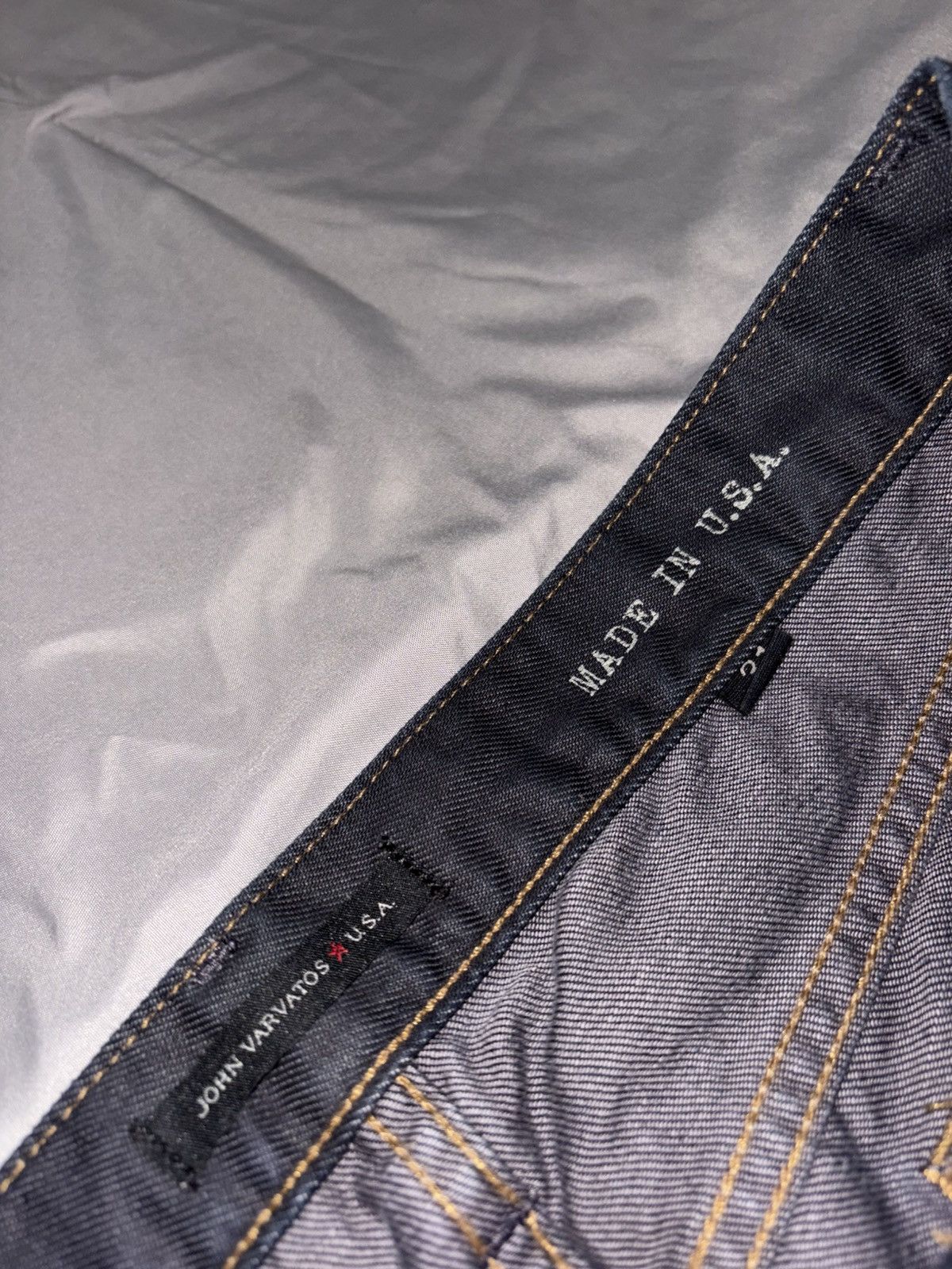 John Varvatos 32 John Varvatos Oil Waxed Navy denim jeans USA straight vtg Size US 32 / EU 48 - 8 Thumbnail