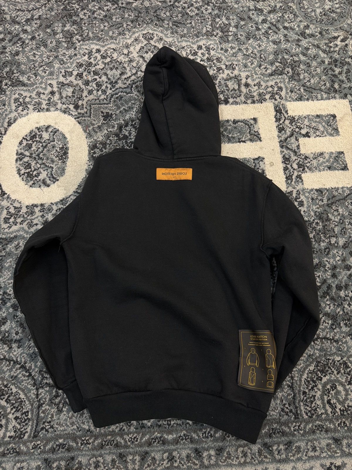 Louis Vuitton Louis Vuitton Back Logo Hooded Sweatshirt Black Size US S / EU 44-46 / 1 - 2 Thumbnail