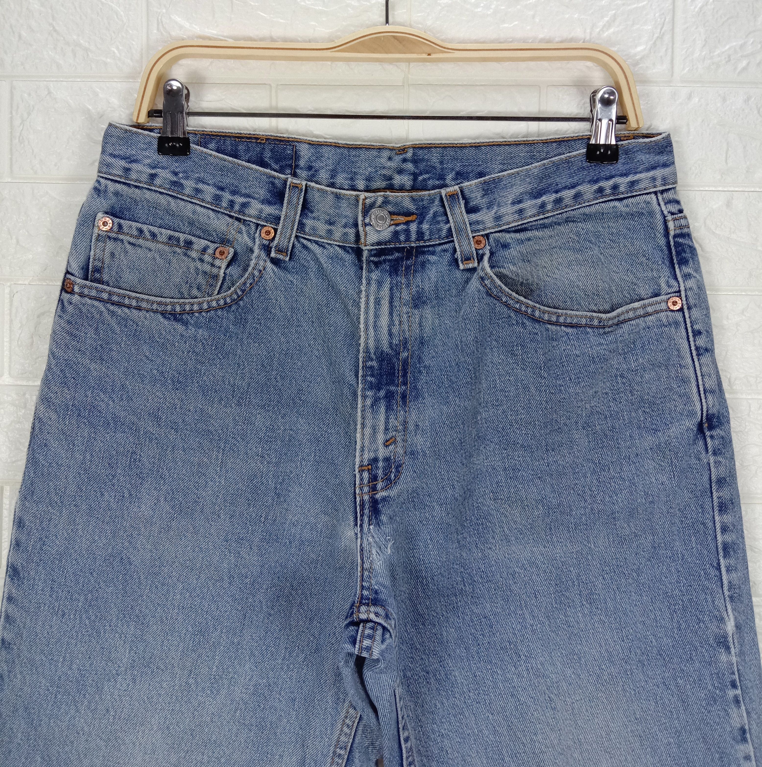 Levi's Vintage Levi's 550 Jeans Blue Wash Distressed Denim Size US 32 / EU 48 - 2 Thumbnail