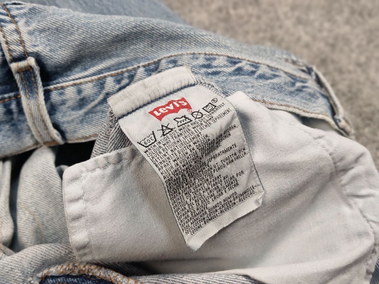 Levi's × Vintage Vintage 90's Levis 501 Made in USA Faded Blue Denim Jeans Size US 34 / EU 50 - 16 Thumbnail