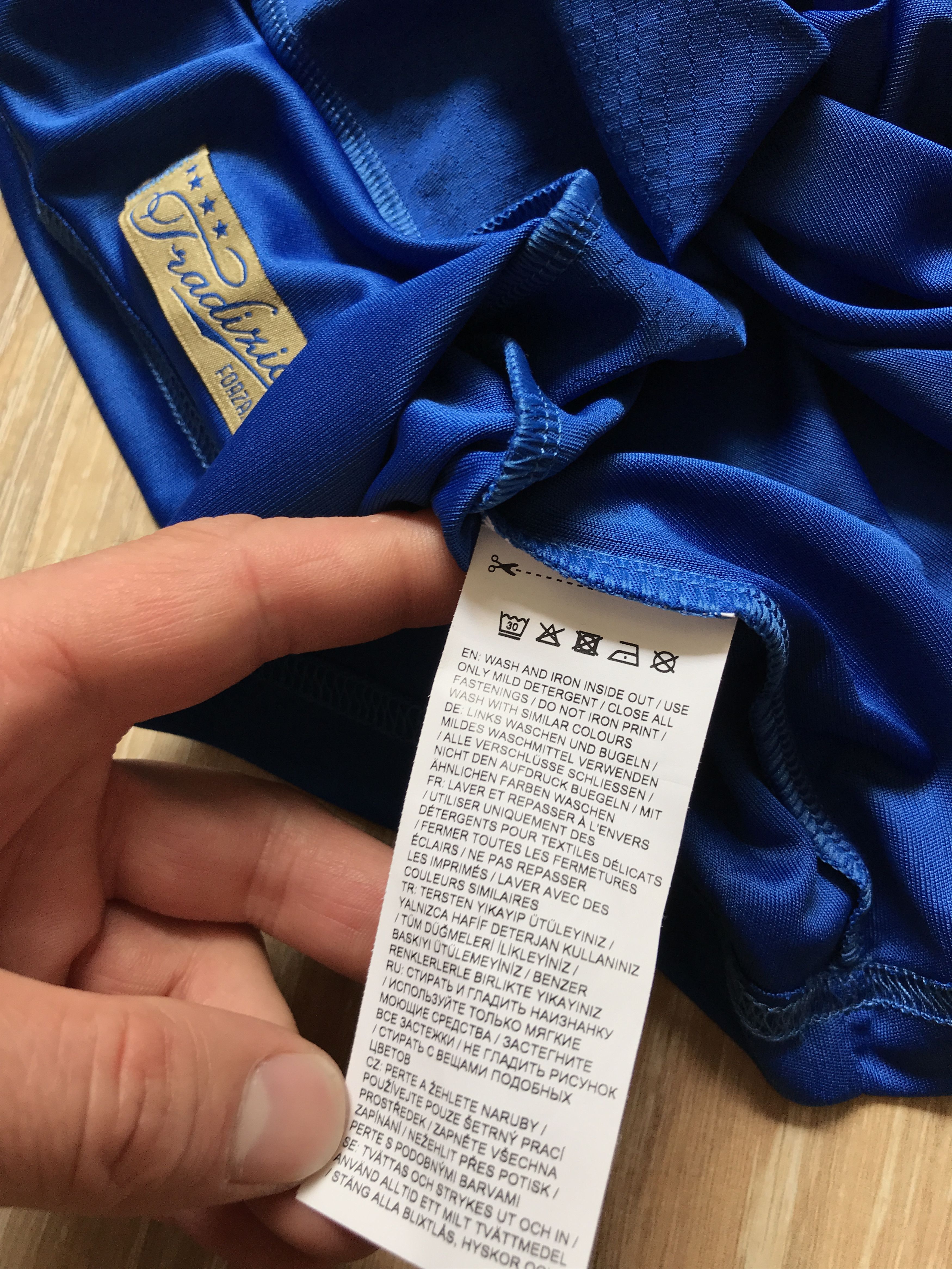 Puma × Vintage Vintage Puma Italy Home Football Shirt 2014-2015 Size US S / EU 44-46 / 1 - 6 Thumbnail