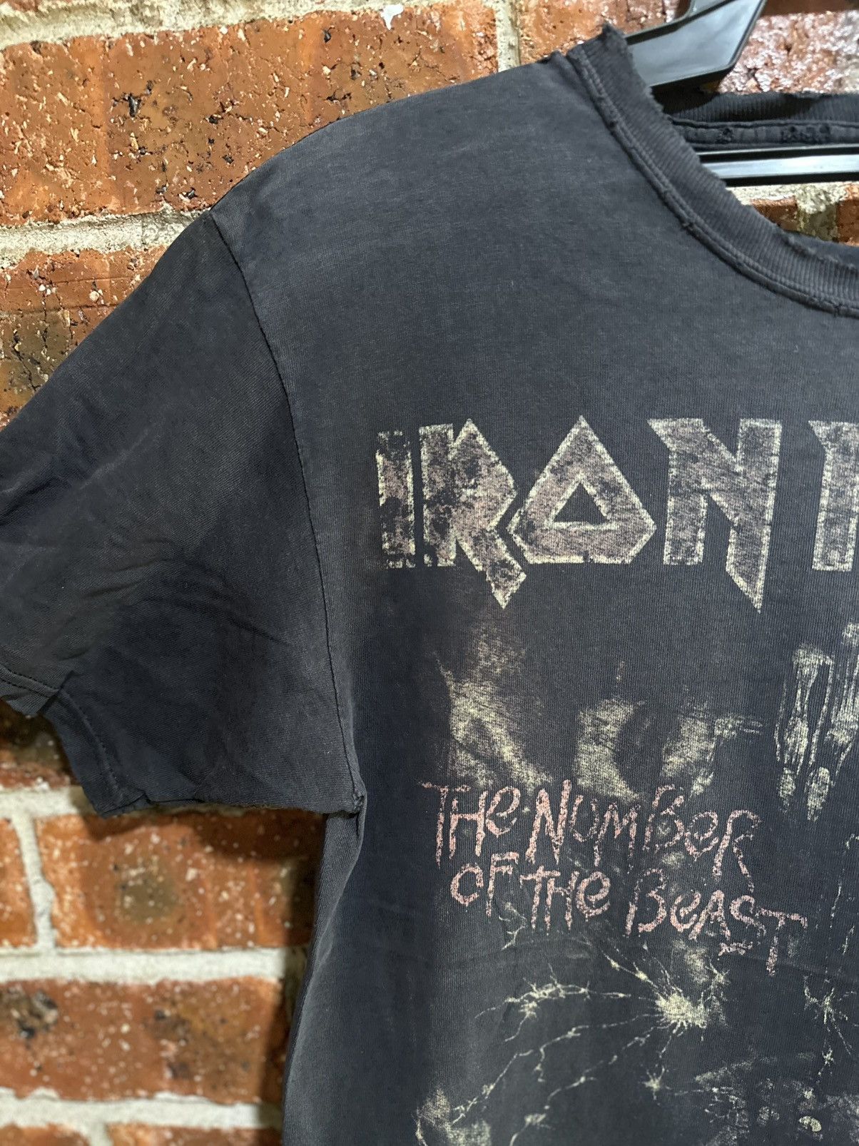 Band Tees Thrashed Vintage Iron Maiden Distress Tee Size US M / EU 48-50 / 2 - 8 Thumbnail