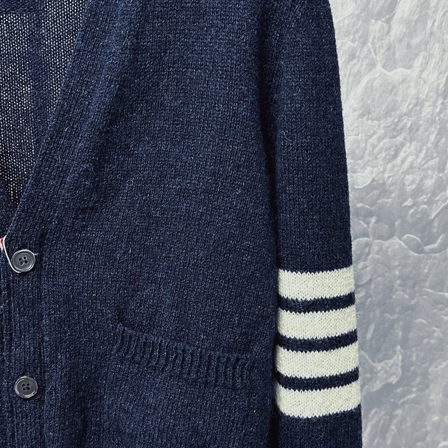 Thom Browne Thom Browne Striped V-Neck Wool Cardigan Size US XXS / EU 40 - 3 Thumbnail