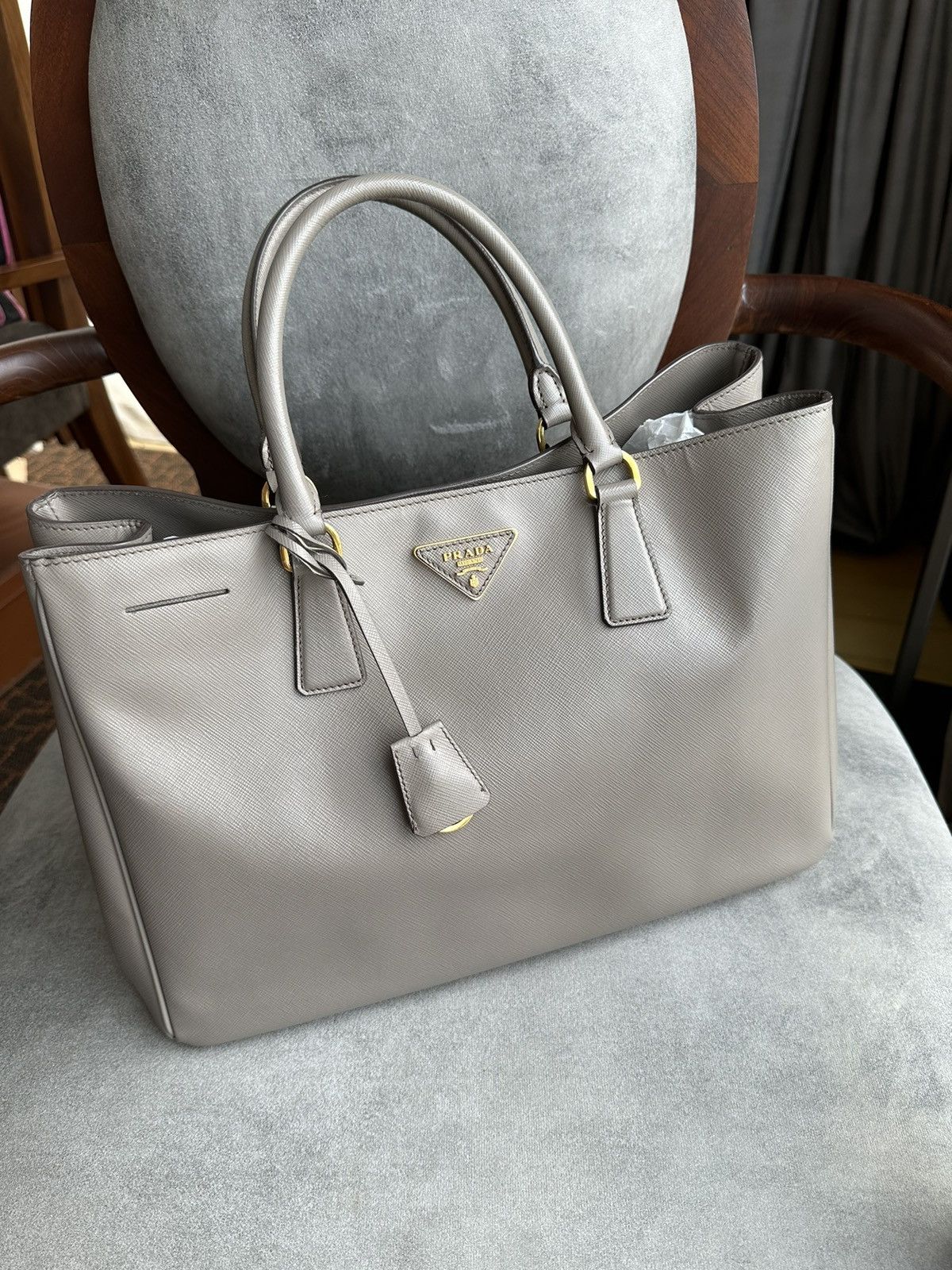 image of Prada Lux Open Tote Saffiano in Grey, Women's