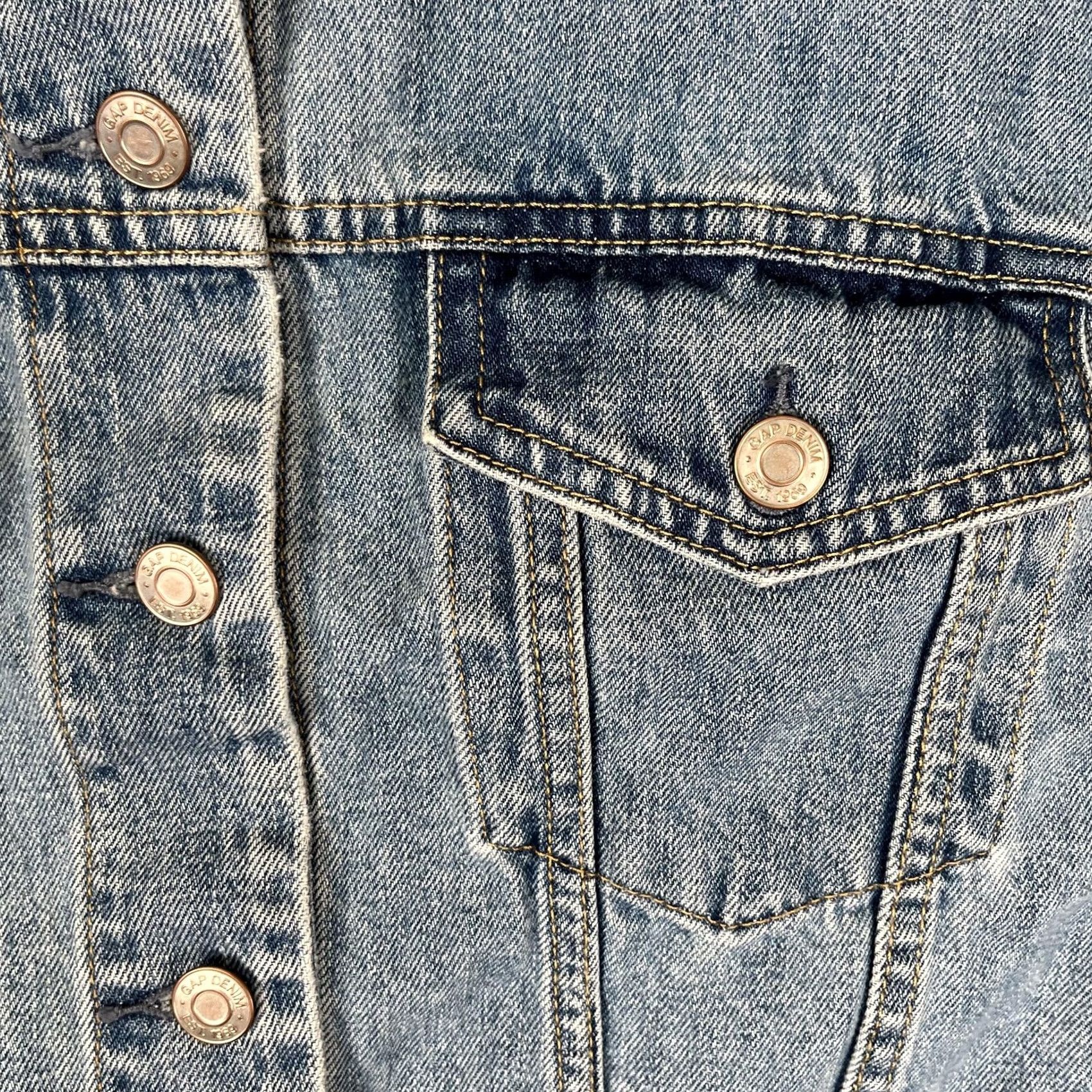Gap Gap Denim Jacket Womens Large Blue Cropped Oversized Button Front Casual Cotton Jacket Size 36" / US 14 / IT 50 - 2 Thumbnail
